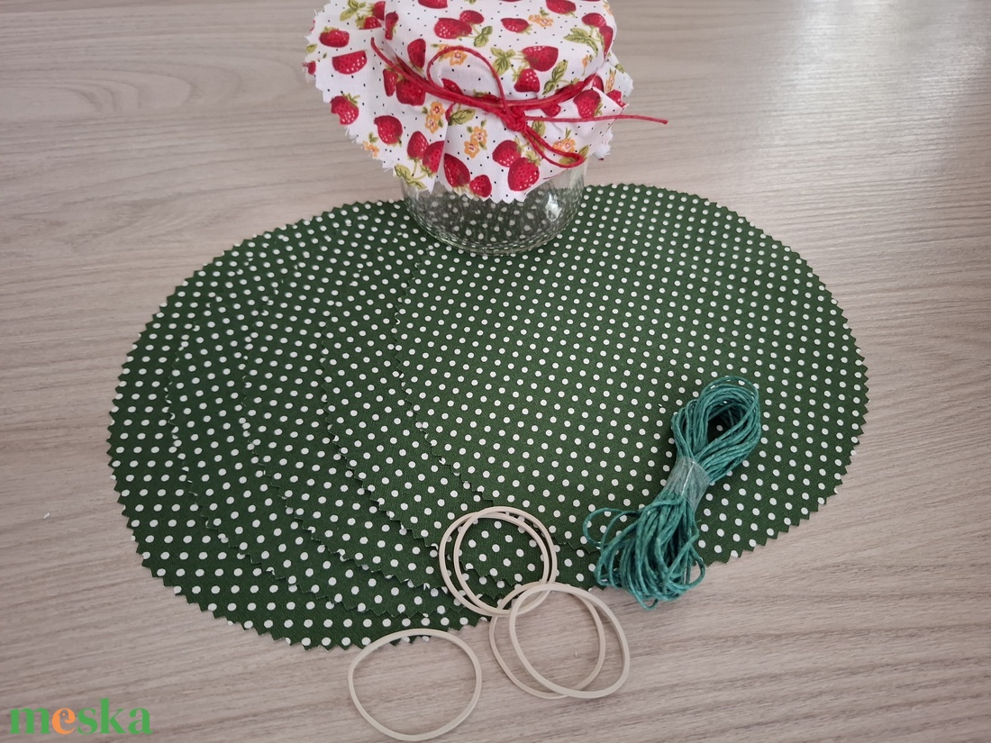 Befőttes tető szett - 5 db-os, zöld pötyis (ubis) - otthon & életmód - konyhafelszerelés, tálalás - konyhai textil - edényfogó & edényfedő - Meska.hu