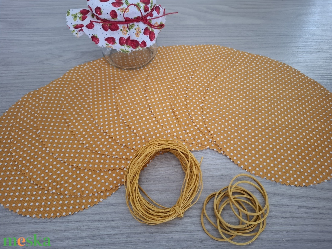 Befőttes tető szett - 10 db-os, napsárga pötyis (barack) - otthon & életmód - konyhafelszerelés, tálalás - konyhai textil - edényfogó & edényfedő - Meska.hu Befőttes tető szett - 10 db-os, napsárga pötyis (barack) - otthon & életmód - konyhafelszerelés, tálalás - konyhai textil - edényfogó & edényfedő - Meska.hu