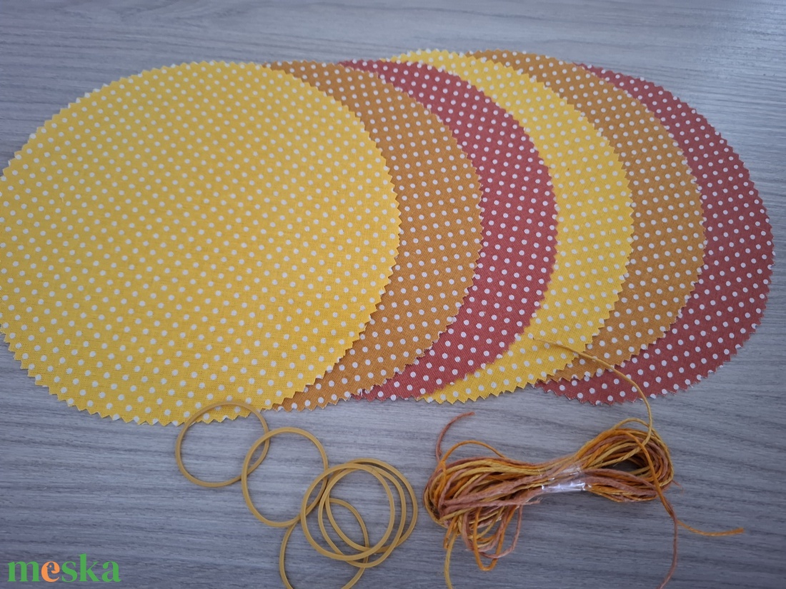 Befőttes tető szett - 6 db-os, sárga pötyis árnyalatok (barack) - otthon & életmód - konyhafelszerelés, tálalás - konyhai textil - edényfogó & edényfedő - Meska.hu Befőttes tető szett - 6 db-os, sárga pötyis árnyalatok (barack) - otthon & életmód - konyhafelszerelés, tálalás - konyhai textil - edényfogó & edényfedő - Meska.hu