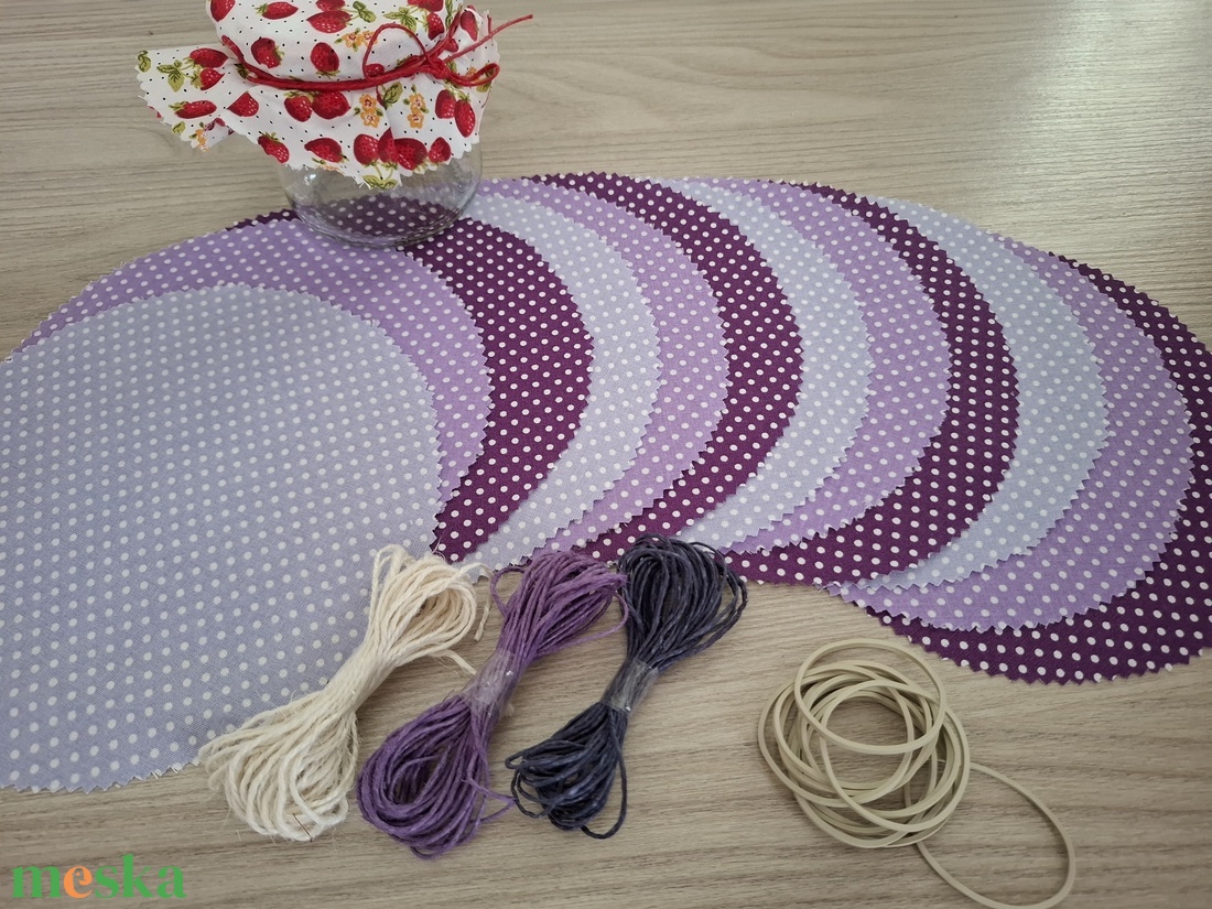 Befőttes tető szett - 12 db-os, lila pötyis árnyalatok (szilva, meggy, vegyi gyümi) - otthon & életmód - konyhafelszerelés, tálalás - konyhai textil - edényfogó & edényfedő - Meska.hu Befőttes tető szett - 12 db-os, lila pötyis árnyalatok (szilva, meggy, vegyi gyümi) - otthon & életmód - konyhafelszerelés, tálalás - konyhai textil - edényfogó & edényfedő - Meska.hu