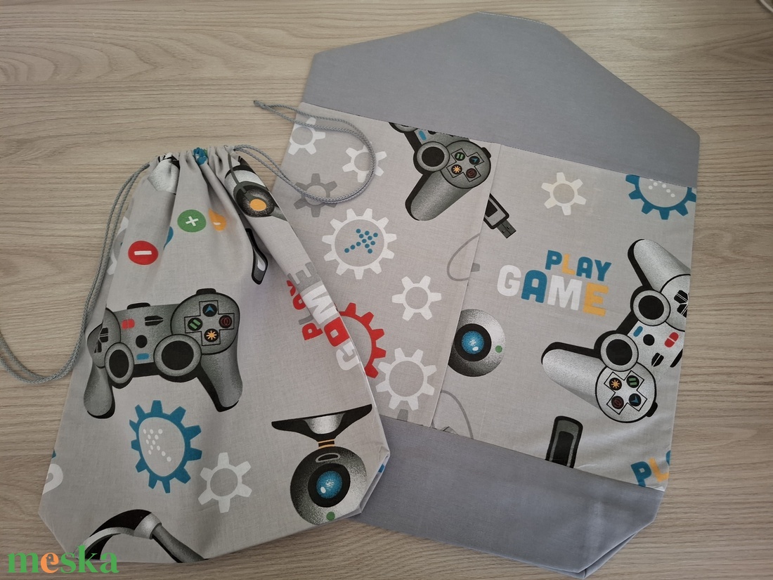 Ovis vagy bölcsis zsák és tornazsák szett kispasiknak - gamer, szürke színvilágban - játék & sport - ovis felszerelés - ovis szett (zsák és tornazsák) - Meska.hu Ovis vagy bölcsis zsák és tornazsák szett kispasiknak - gamer, szürke színvilágban - játék & sport - ovis felszerelés - ovis szett (zsák és tornazsák) - Meska.hu