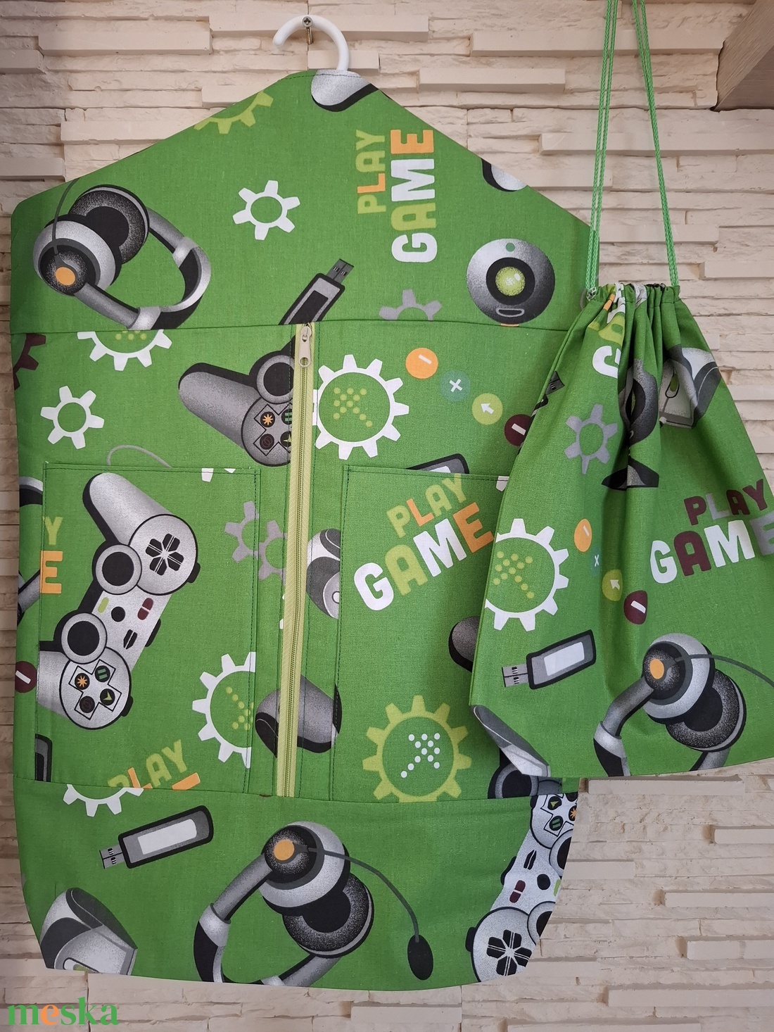 Ovis vagy bölcsis zsák és tornazsák szett kispasiknak - gamer, zöld színvilágban - játék & sport - ovis felszerelés - ovis szett - Meska.hu