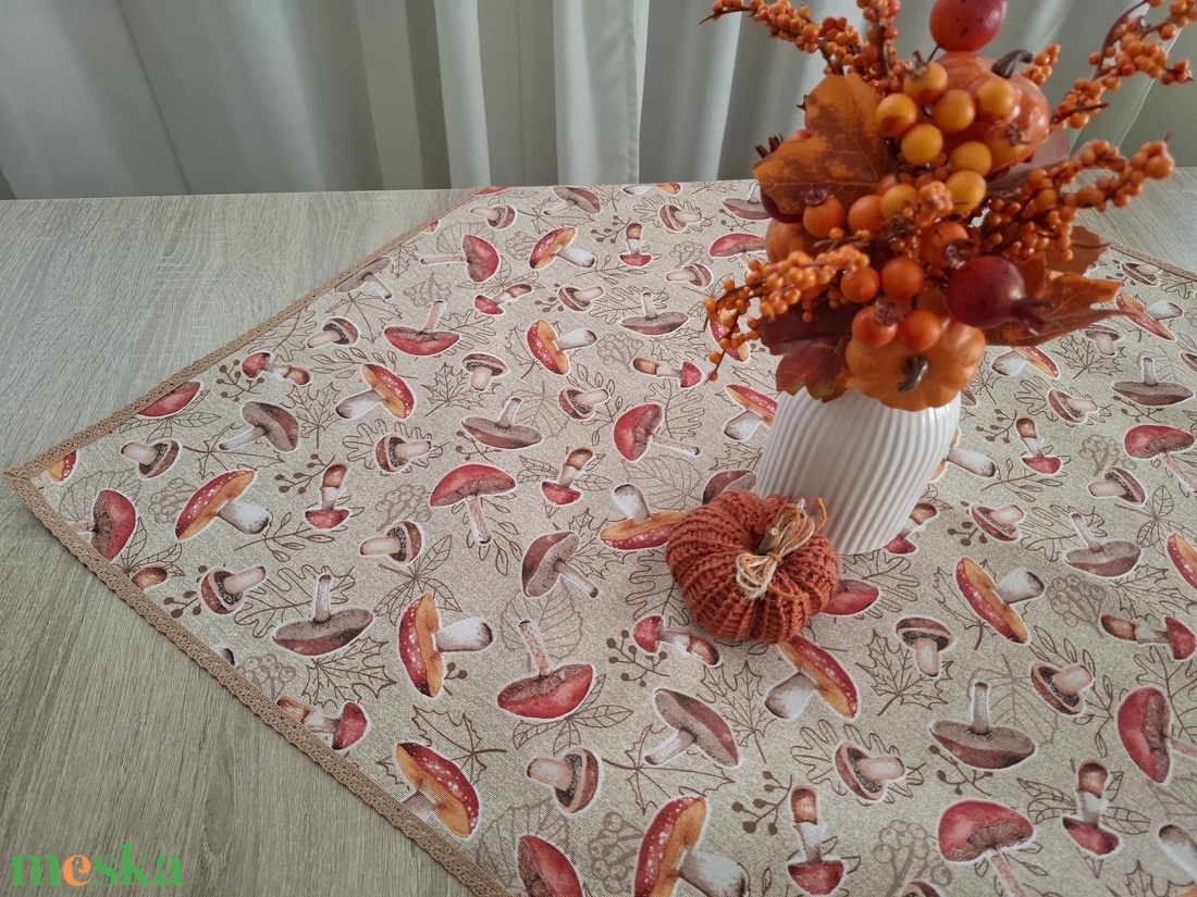 Őszi terítő, asztalközép pamutcsipkével - gombás, őszies natúr színvilágban - otthon & életmód - konyhafelszerelés, tálalás - tálalás - terítő - Meska.hu