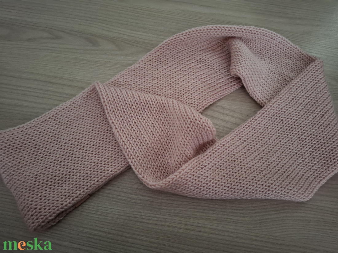Kötött csősál puha fonalból - pasztell rózsaszín - ruha & divat - sál, sapka, kendő - sál - Meska.hu Kötött csősál puha fonalból - pasztell rózsaszín - ruha & divat - sál, sapka, kendő - sál - Meska.hu