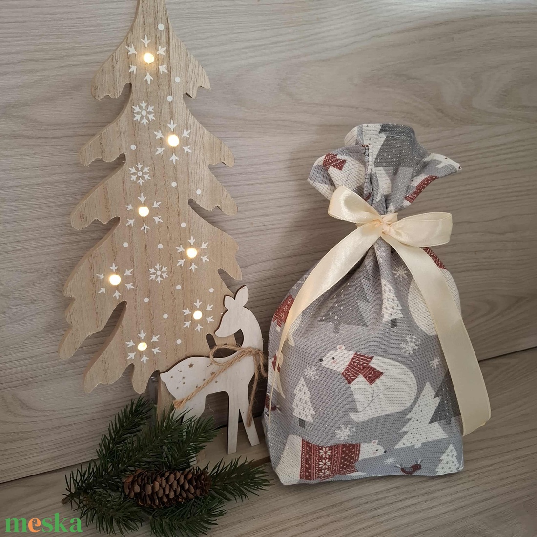 Mikulás zsák - csillogós, jegesmacis mintával - karácsony - mikulás - mikulás zsák - Meska.hu