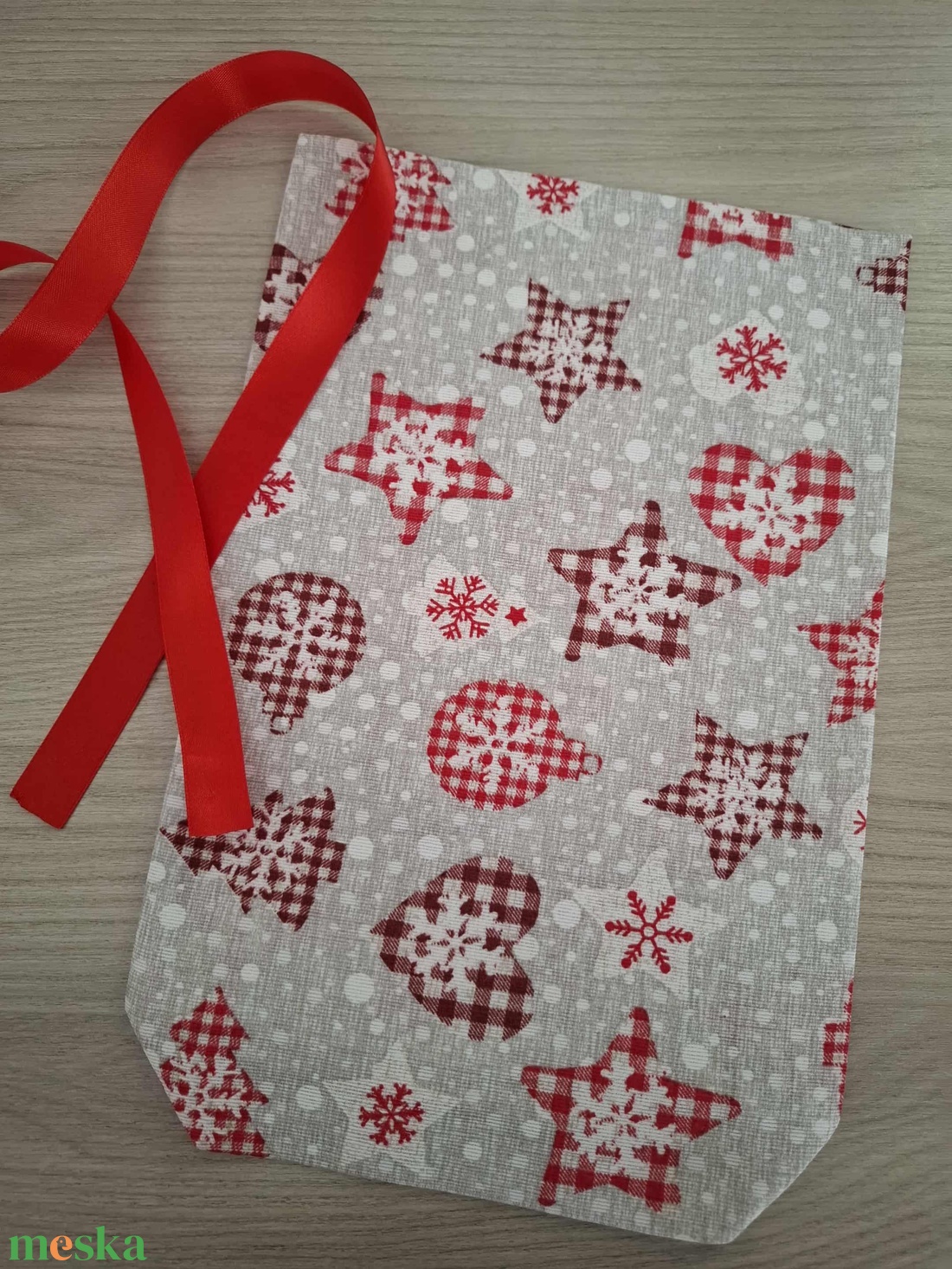 Mikulás zsák - hóesés, karácsonyi díszekkel - karácsony - mikulás - mikulás zsák - Meska.hu