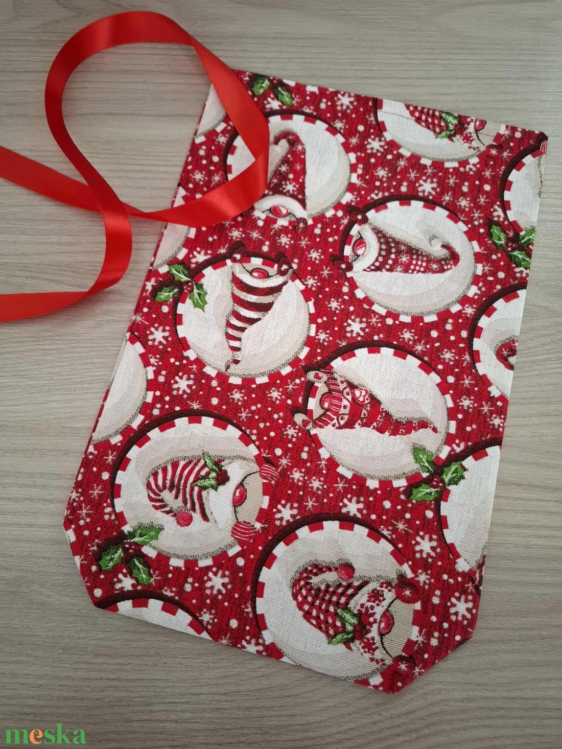 Mikulás zsák - manós, piros színvilágban - karácsony - mikulás - mikulás zsák - Meska.hu