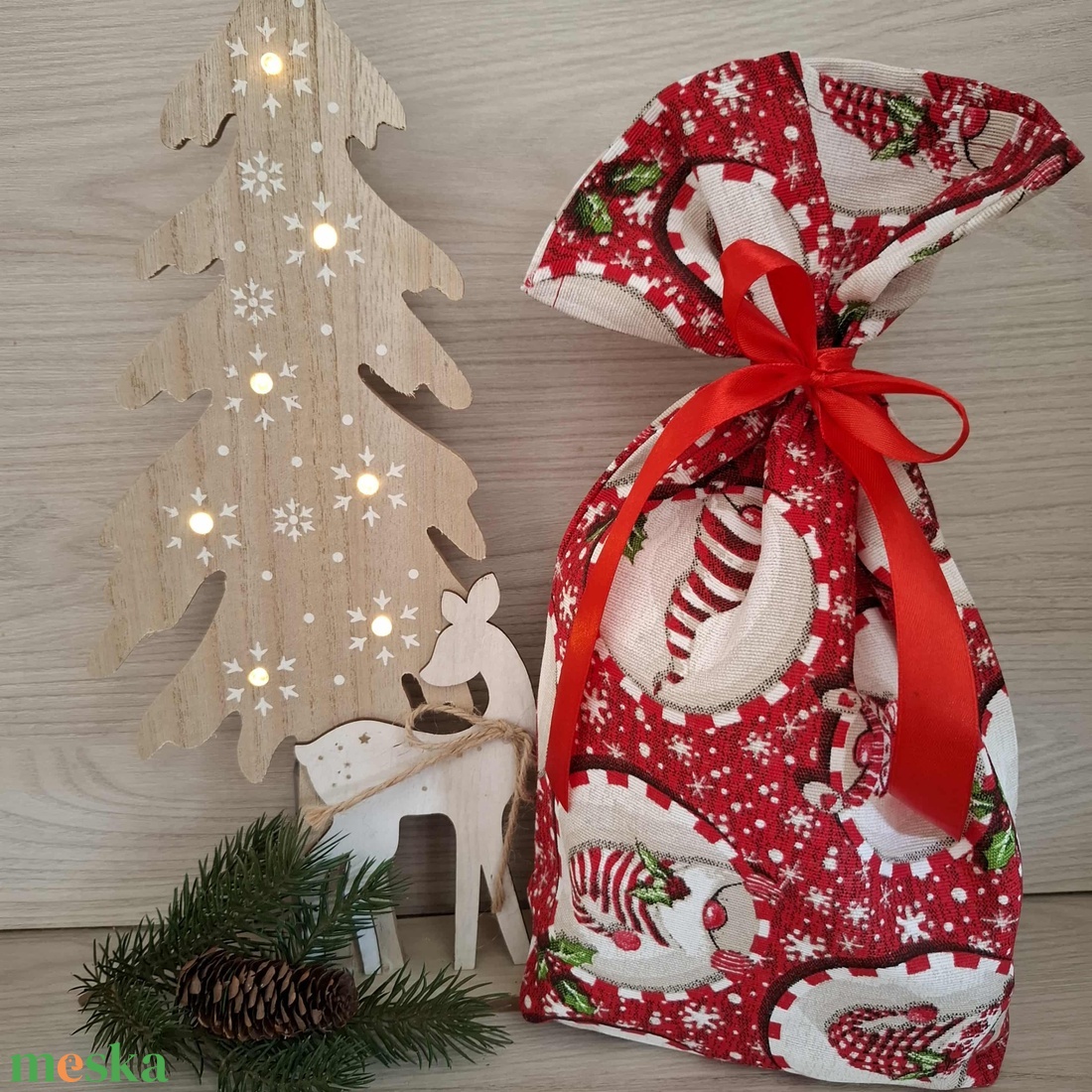 Mikulás zsák - manós, piros színvilágban - karácsony - mikulás - mikulás zsák - Meska.hu