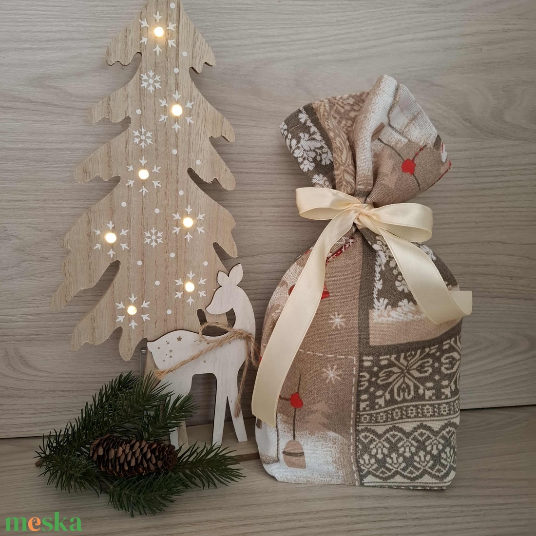 Mikulás zsák - hóember, melegbarna színvilágban - karácsony - mikulás - mikulás zsák - Meska.hu