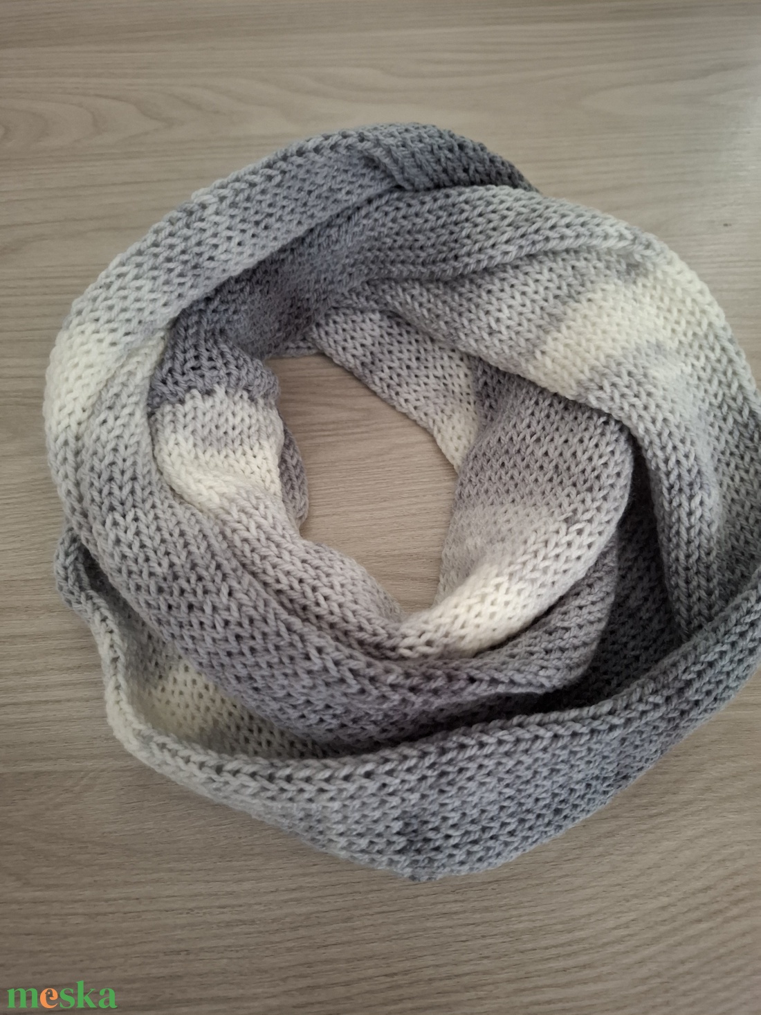 Kötött csősál batikolt fonalból - ezüsthold  - ruha & divat - sál, sapka, kendő - sál - Meska.hu