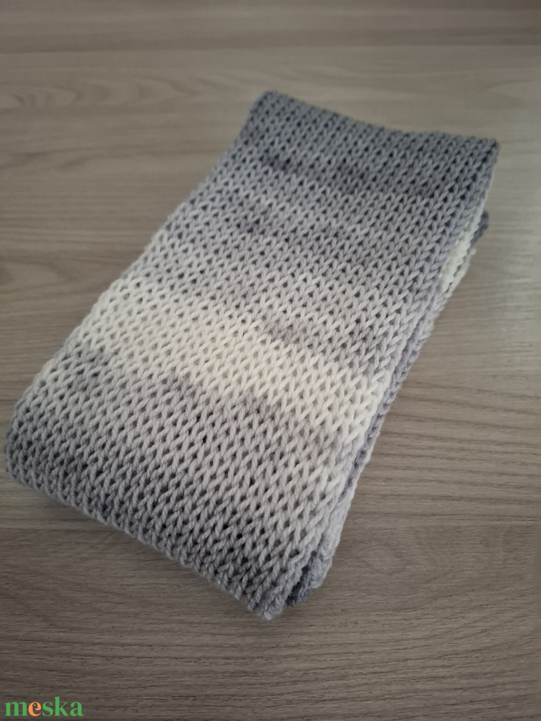 Kötött csősál batikolt fonalból - ezüsthold  - ruha & divat - sál, sapka, kendő - sál - Meska.hu