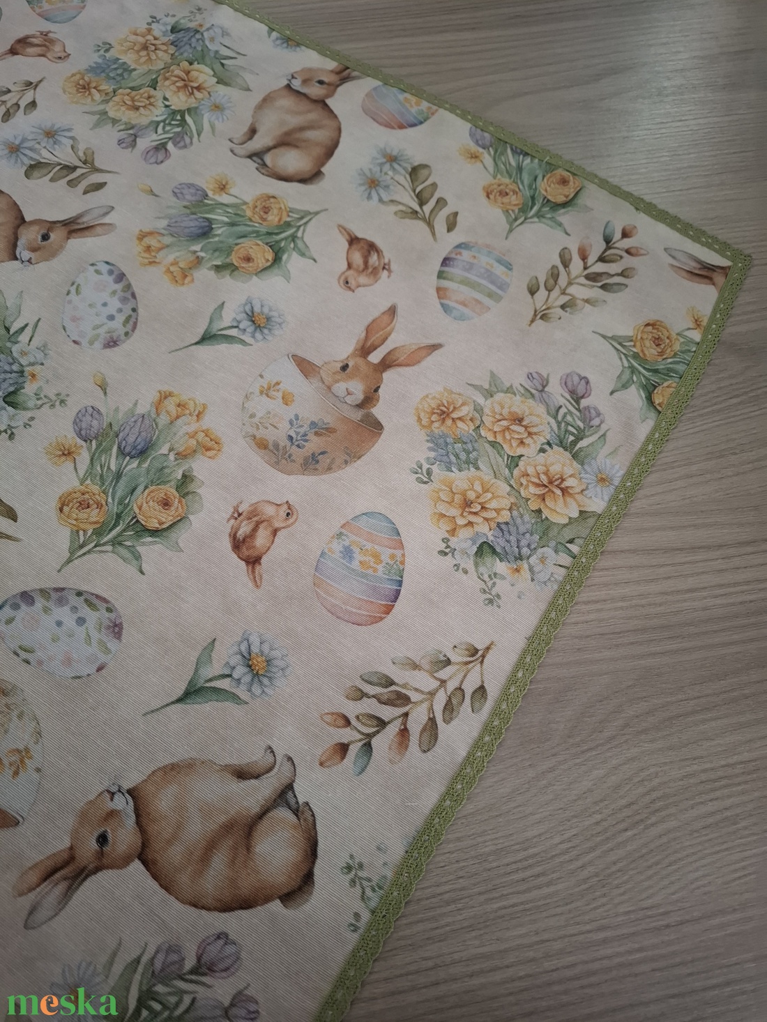 Húsvéti asztalközép nyuszkós, pasztelles színvilágban - otthon & életmód - lakástextil - abrosz, terítő - étkezőabrosz - Meska.hu