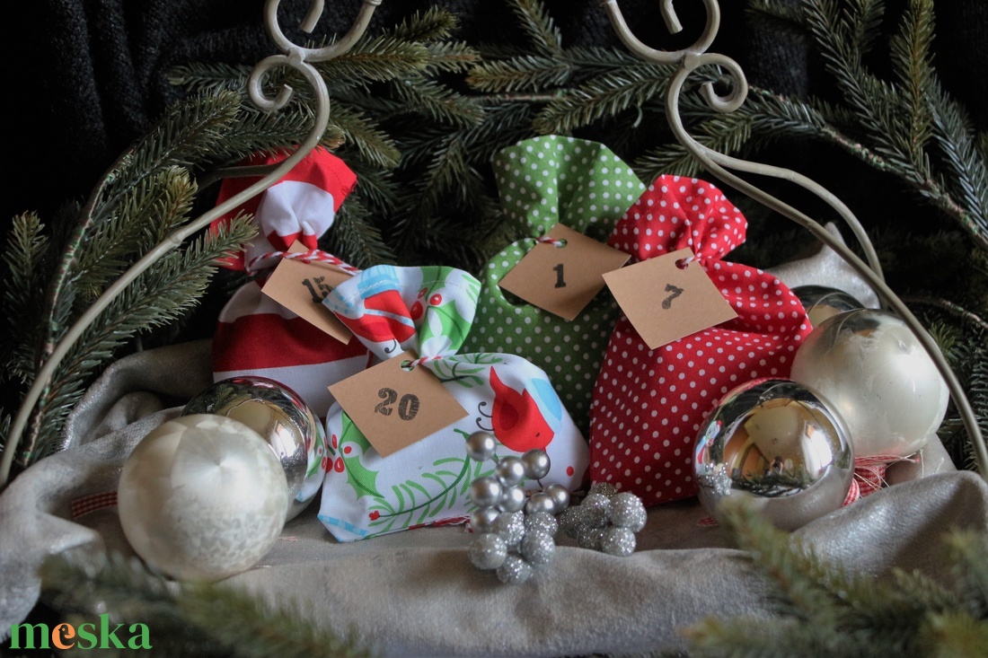 Adventi zsákok (adventi naptár) : piros-zöld madár szett - karácsony - adventi díszek - adventi naptár - Meska.hu Adventi zsákok (adventi naptár) : piros-zöld madár szett - karácsony - adventi díszek - adventi naptár - Meska.hu