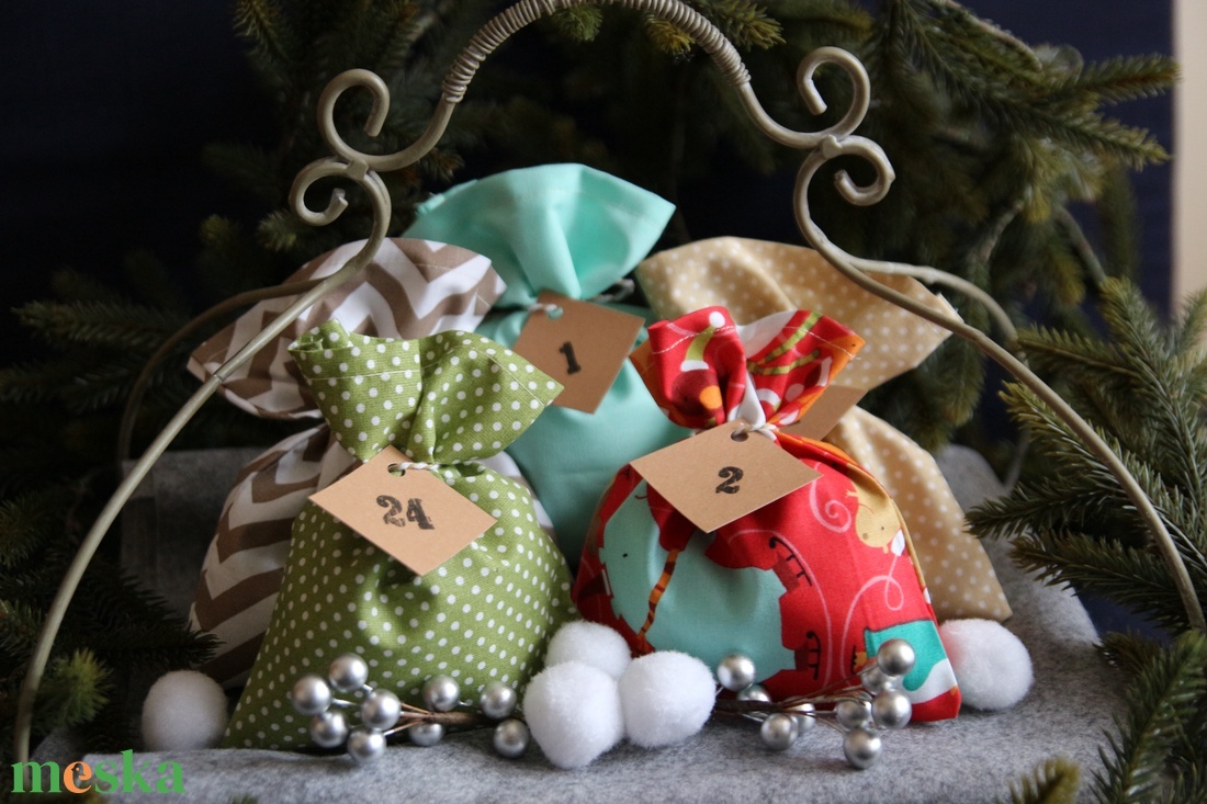 Adventi zsákok (adventi naptár) : piros jeges szett - karácsony - adventi díszek - adventi naptár - Meska.hu