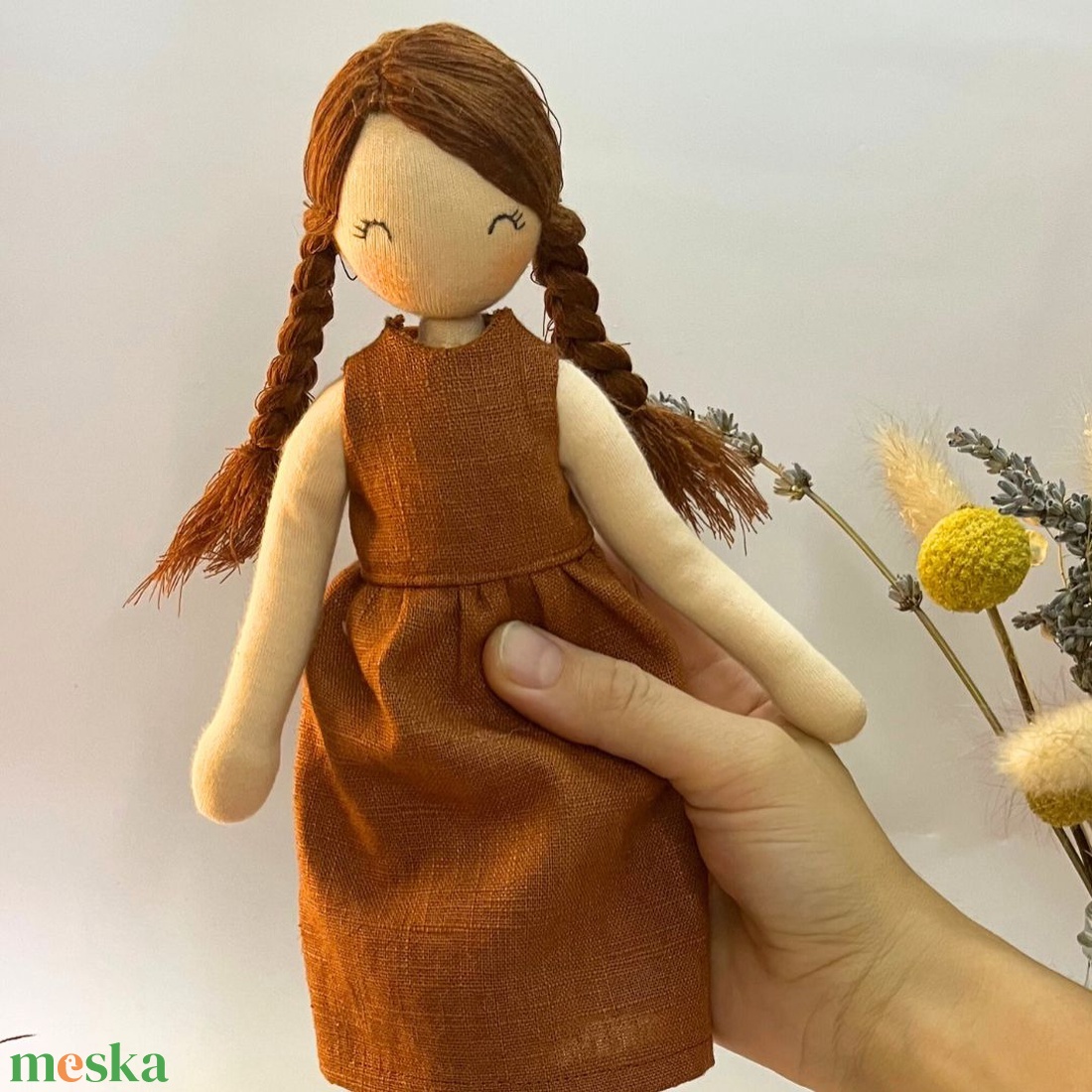 Barna hajú Bogi Baba barna ruhában - játék & sport - baba & babaház - öltöztethető baba - Meska.hu Barna hajú Bogi Baba barna ruhában - játék & sport - baba & babaház - öltöztethető baba - Meska.hu