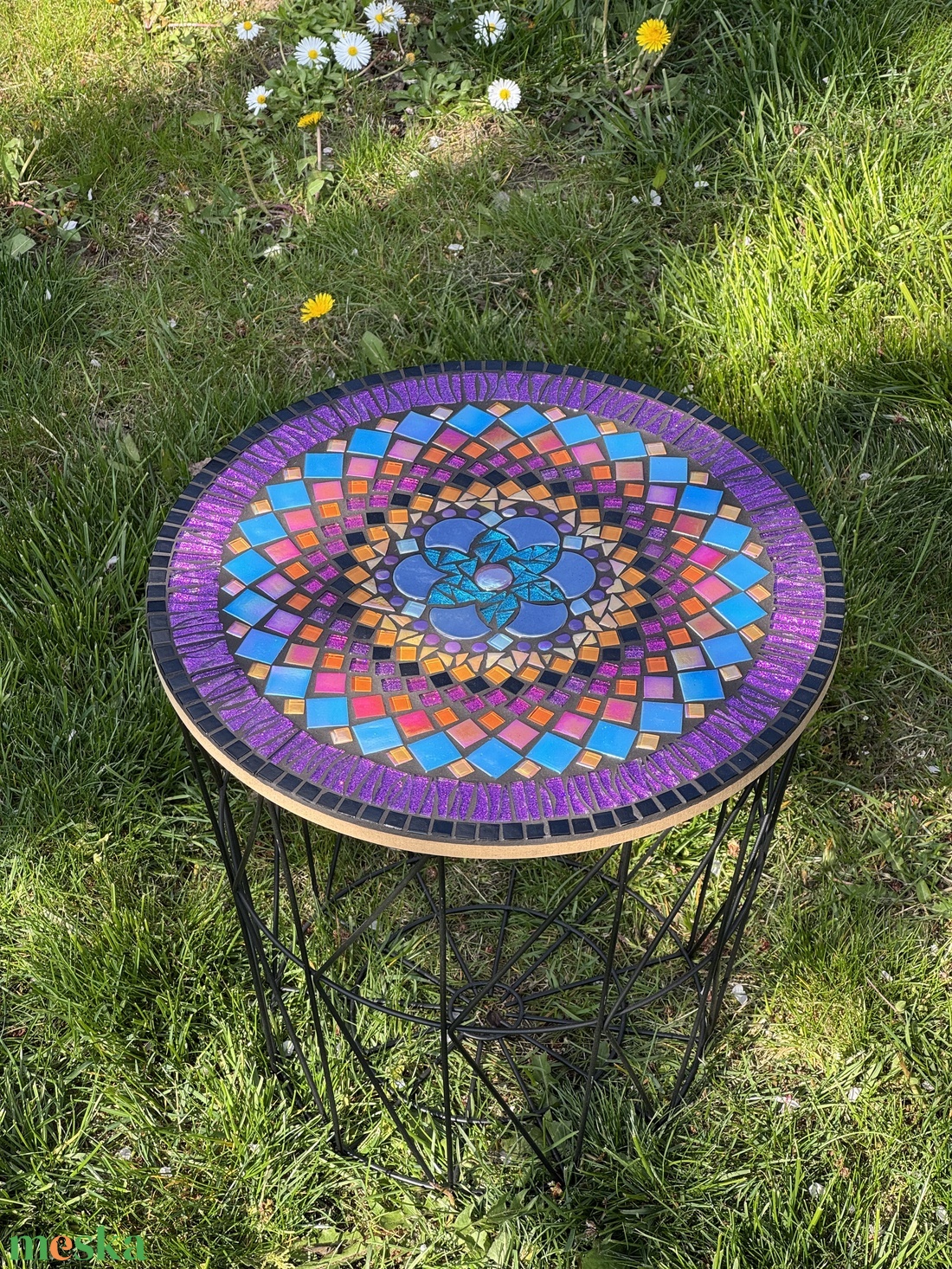 Színes kisasztal, lila, mandala mintával, - otthon & életmód - bútor - asztal - Meska.hu Színes kisasztal, lila, mandala mintával, - otthon & életmód - bútor - asztal - Meska.hu