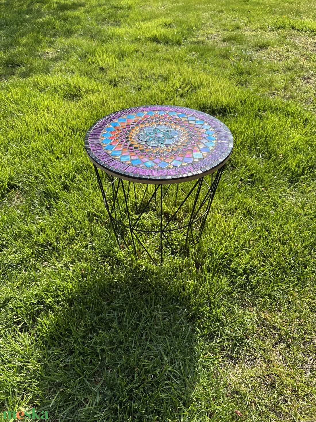 Színes kisasztal, lila, mandala mintával, - otthon & életmód - bútor - asztal - Meska.hu Színes kisasztal, lila, mandala mintával, - otthon & életmód - bútor - asztal - Meska.hu