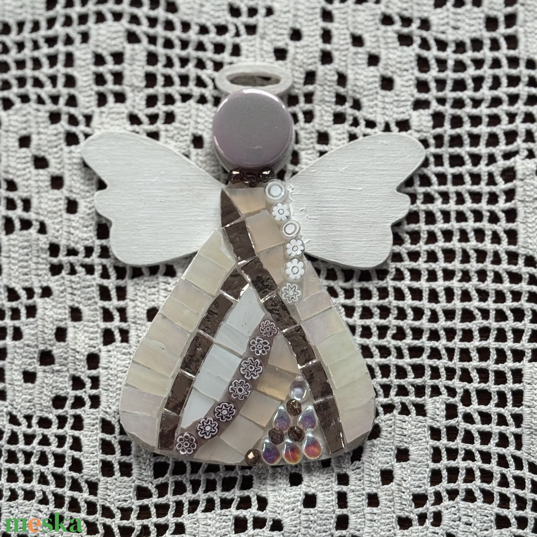 Arany-fehér angyalka fa alapon. 10x8 cm - karácsony - karácsonyi lakásdekoráció - karácsonyfadíszek - Meska.hu