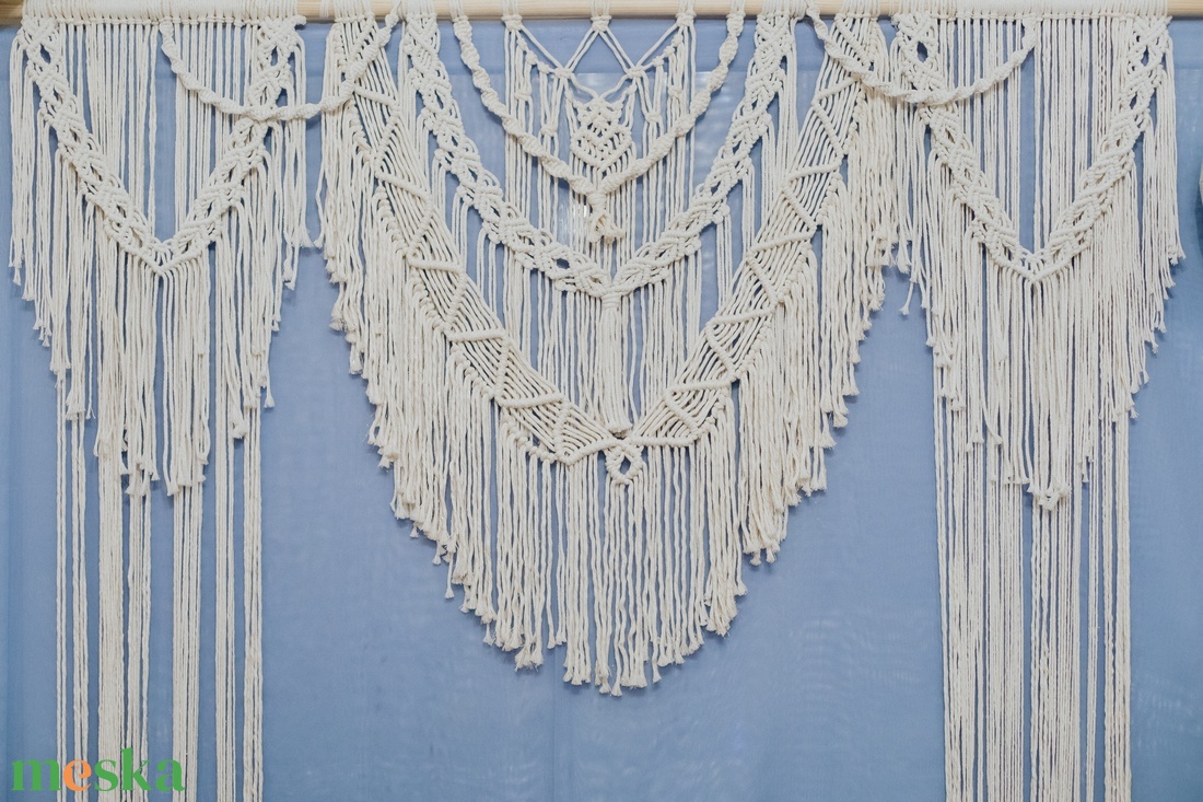 Makramé boldogságkapu, köszönőajándékkal - esküvő - dekoráció - helyszíni dekor - Meska.hu