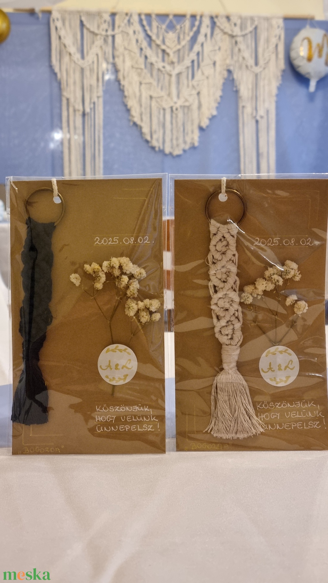 Makramé boldogságkapu, köszönőajándékkal - esküvő - dekoráció - helyszíni dekor - Meska.hu