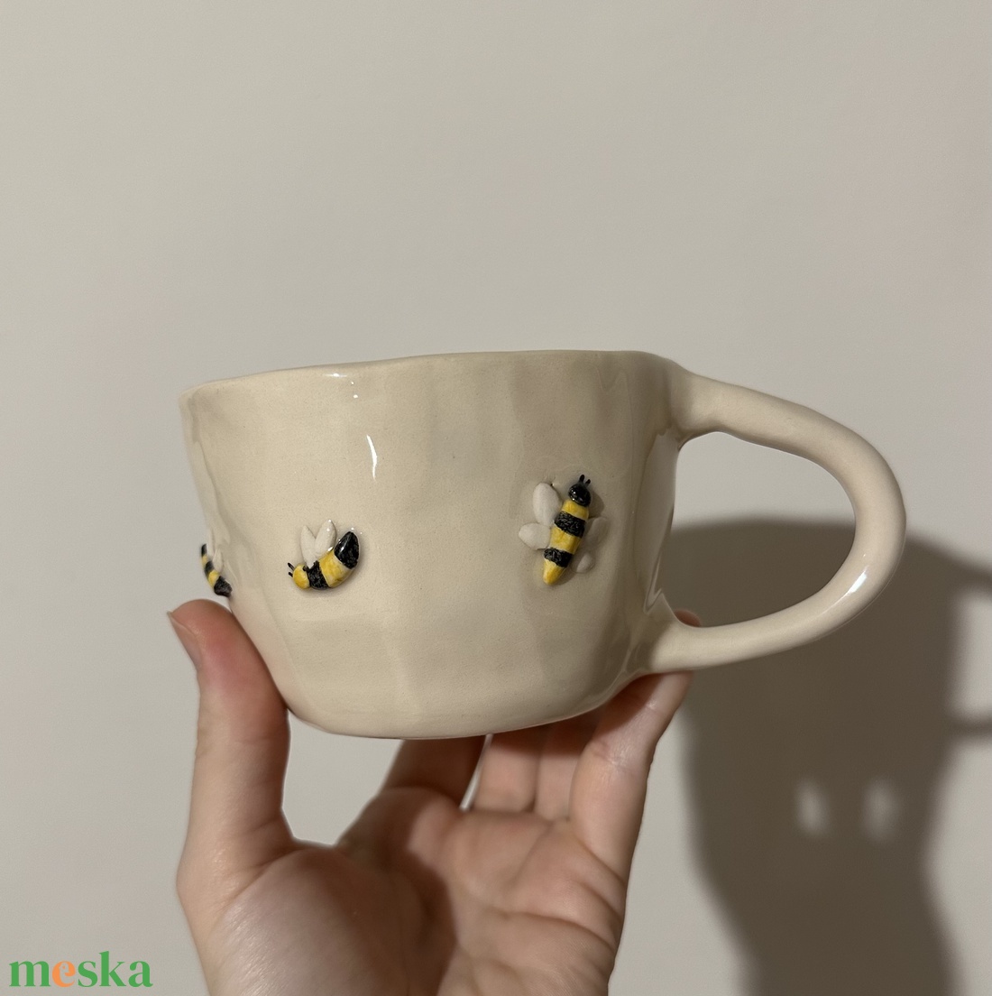 Méhecskés bögre - otthon & életmód - konyhafelszerelés, tálalás - tálalás - bögre & csésze - Meska.hu