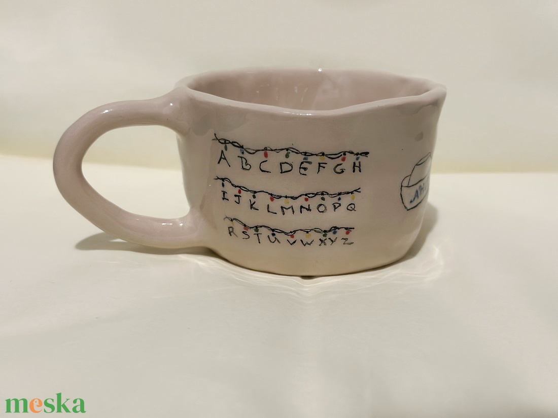 Stranger Things bögre - otthon & életmód - konyhafelszerelés, tálalás - tálalás - bögre & csésze - Meska.hu