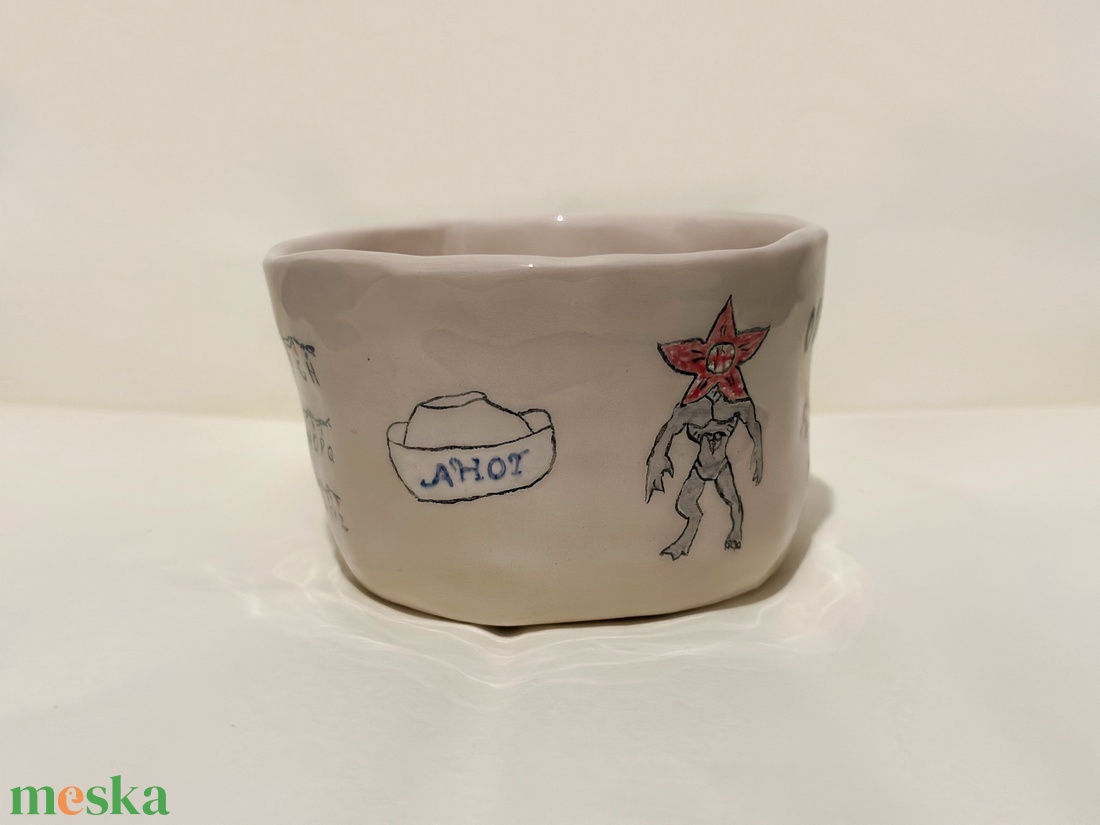 Stranger Things bögre - otthon & életmód - konyhafelszerelés, tálalás - tálalás - bögre & csésze - Meska.hu