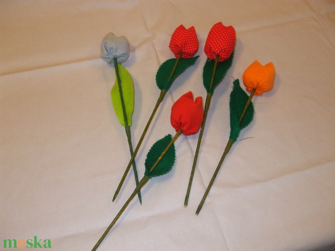 Anyák napi textil tulipáncsokor - otthon & életmód - dekoráció - virágdísz és tartó - csokor & virágdísz - Meska.hu Anyák napi textil tulipáncsokor - otthon & életmód - dekoráció - virágdísz és tartó - csokor & virágdísz - Meska.hu