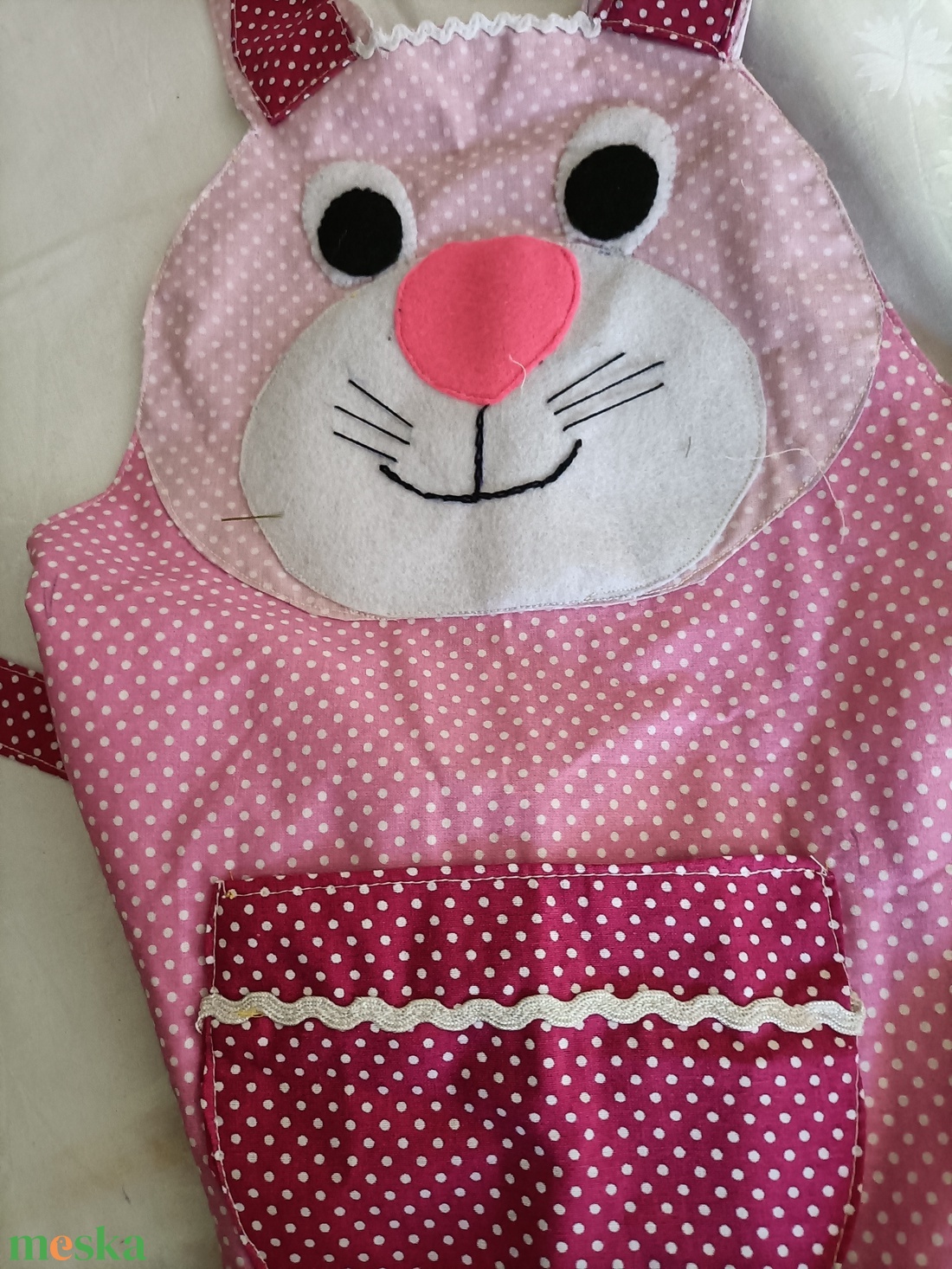 Nyuszis kötény - otthon & életmód - konyhafelszerelés, tálalás - konyhai textil - kötény - Meska.hu