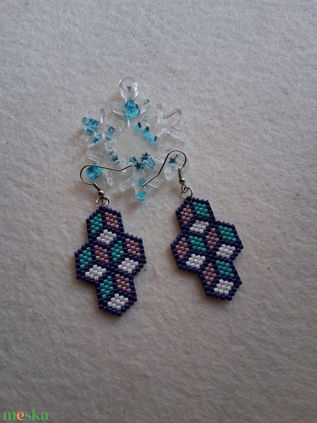 Gyöngyfűzött fülbevaló 3D - ékszer - fülbevaló - lógó fülbevaló - Meska.hu