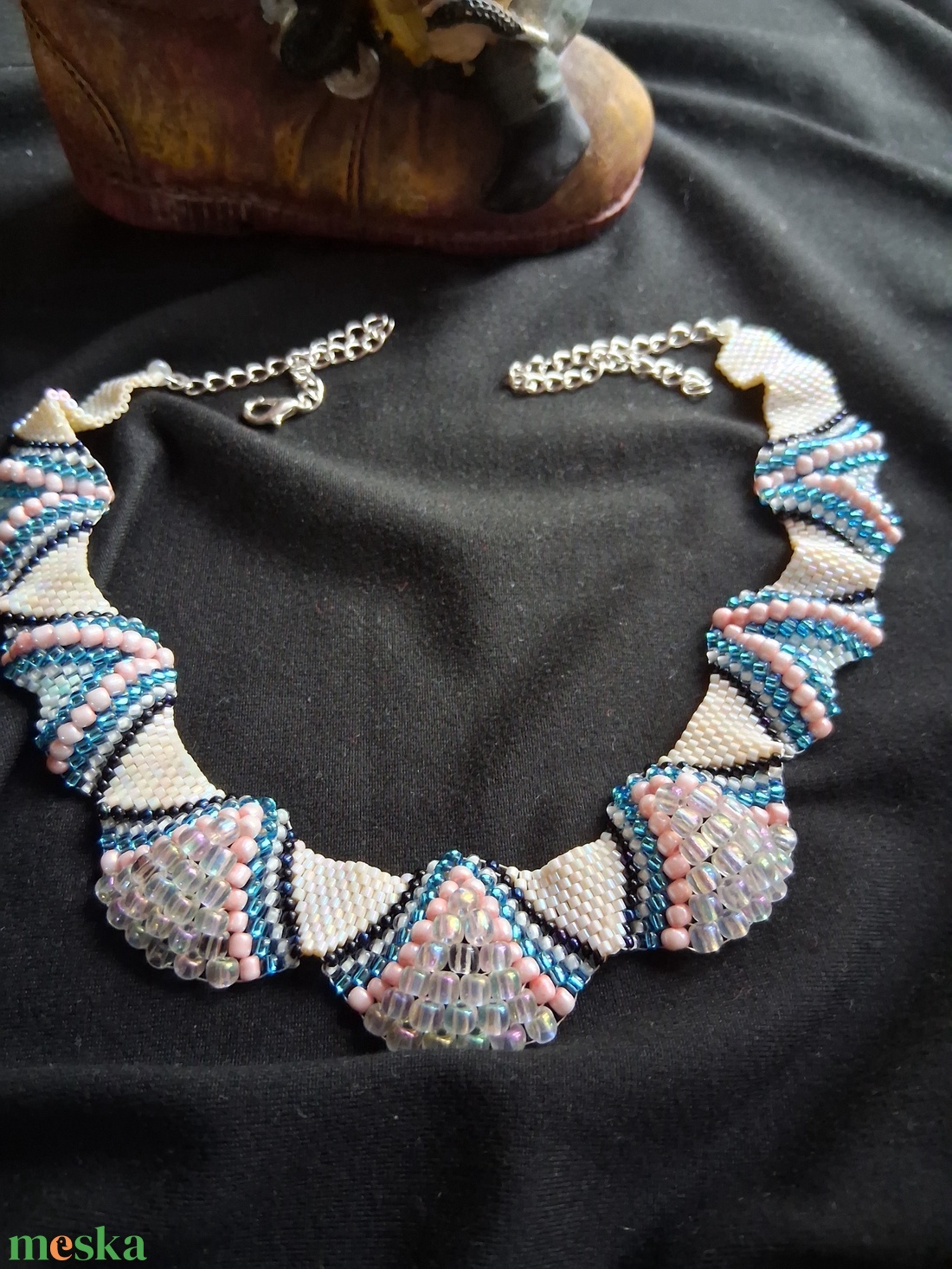 Elegáns 3D hatású gyöngyfűzött nyaklánc - ékszer - nyaklánc - hosszú nyaklánc - Meska.hu