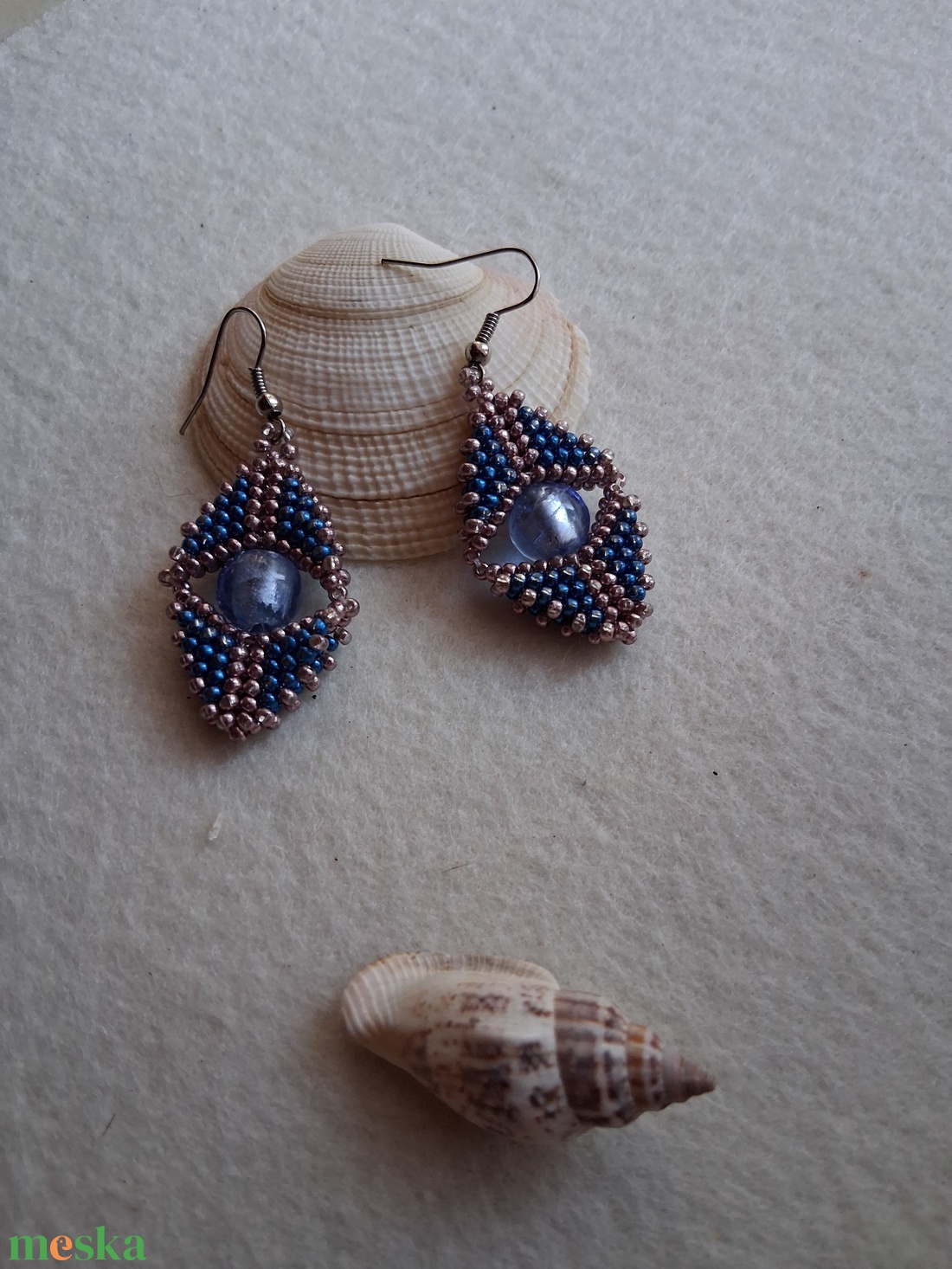 Vigyázó szem Gyöngyfűzött fülbevaló  - ékszer - fülbevaló - lógó fülbevaló - Meska.hu