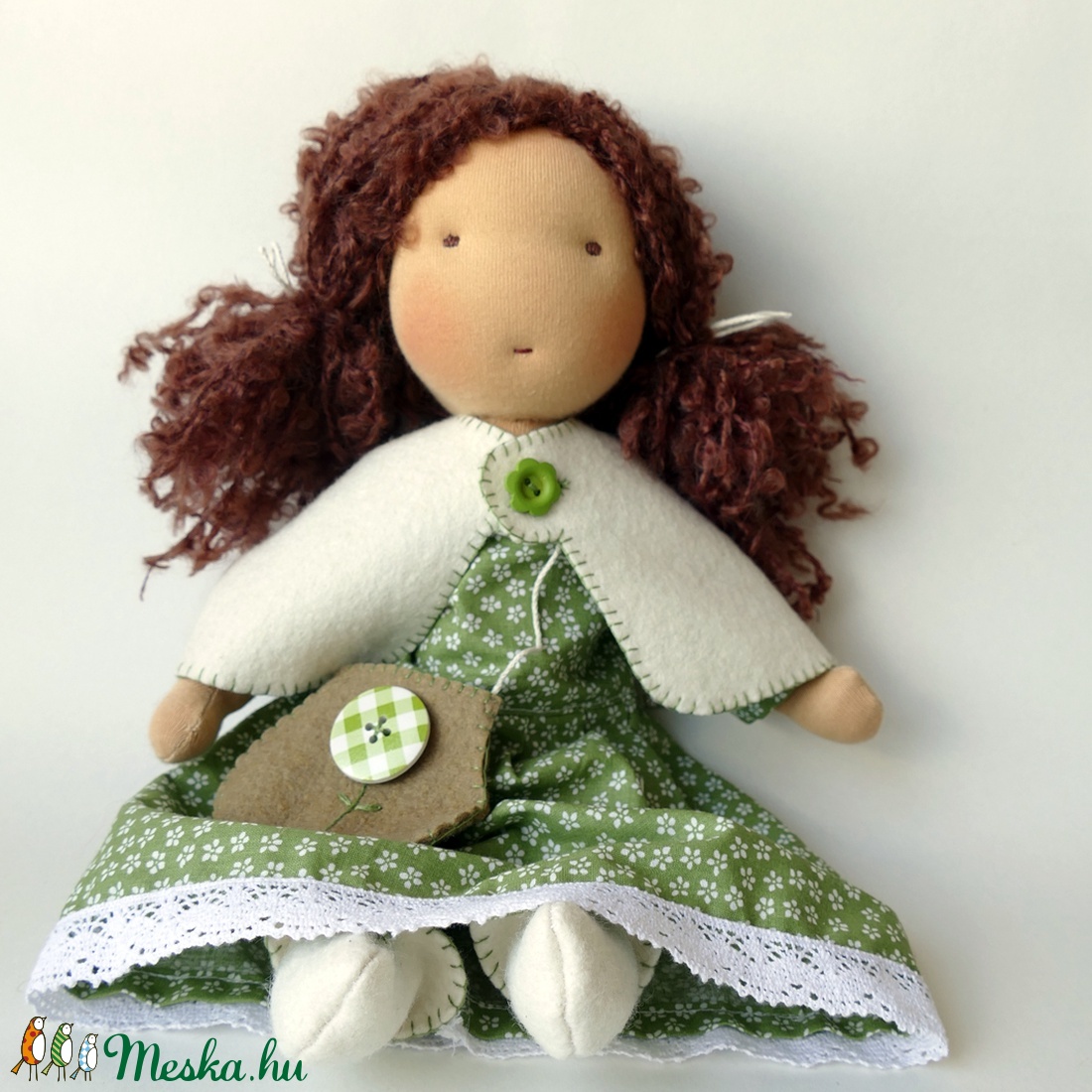 Waldorf baba -hagyományos waldorf baba göndör hajjal, természetes anyagokból -  - Meska.hu