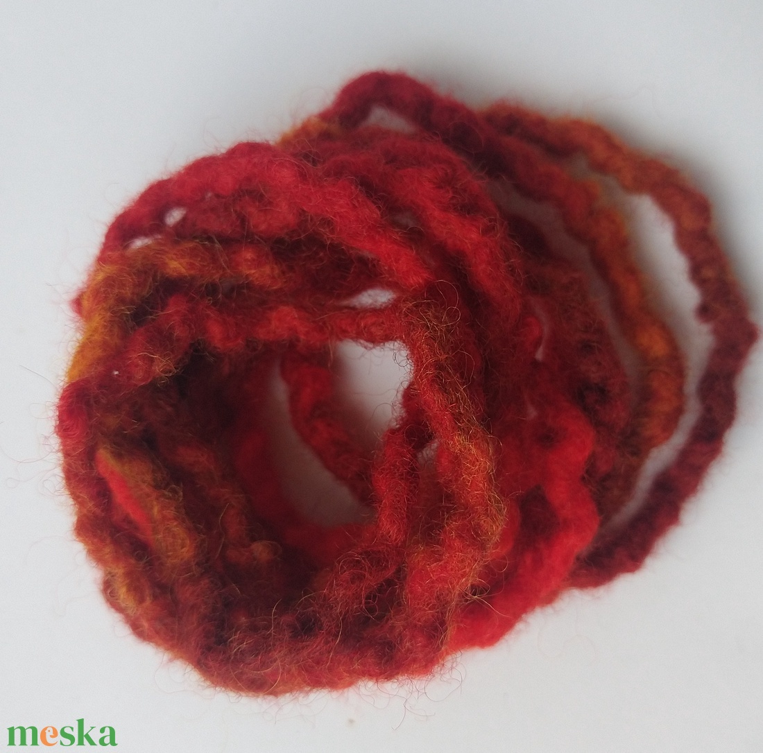 Tábortűz nemez lánc -nemezelt karkötő, nyaklánc, bokalánc, hajdísz... - esküvő - ékszer - karkötő & csuklódísz - Meska.hu