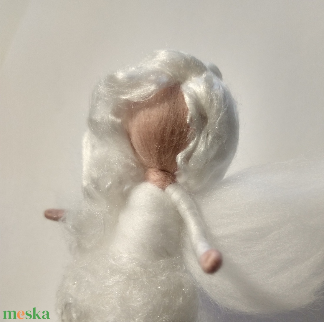Hófehér tündér - gyapjú tündér, fehér színben, selyemmel - otthon & életmód - dekoráció - dísztárgy - Meska.hu