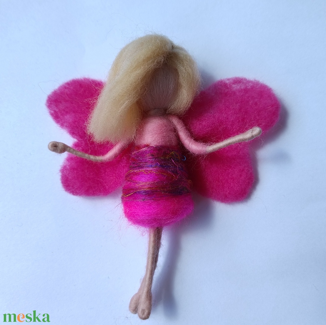 Ragyogó pink tündér - tűnemezelt gyapjú tündér, selyemmel - otthon & életmód - dekoráció - dísztárgy - Meska.hu