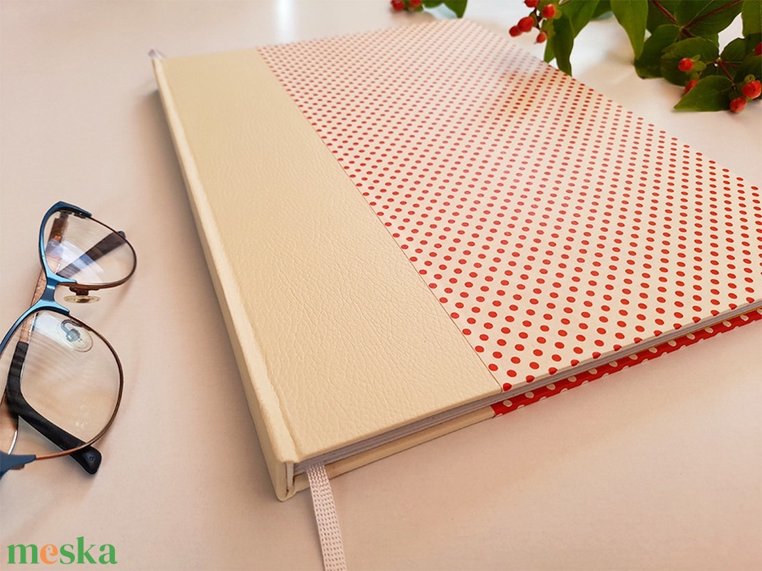 Egyedi sketchbook kézi kötéssel - rajzoláshoz és íráshoz - otthon & lakás - papír írószer - jegyzetfüzet & napló - Meska.hu