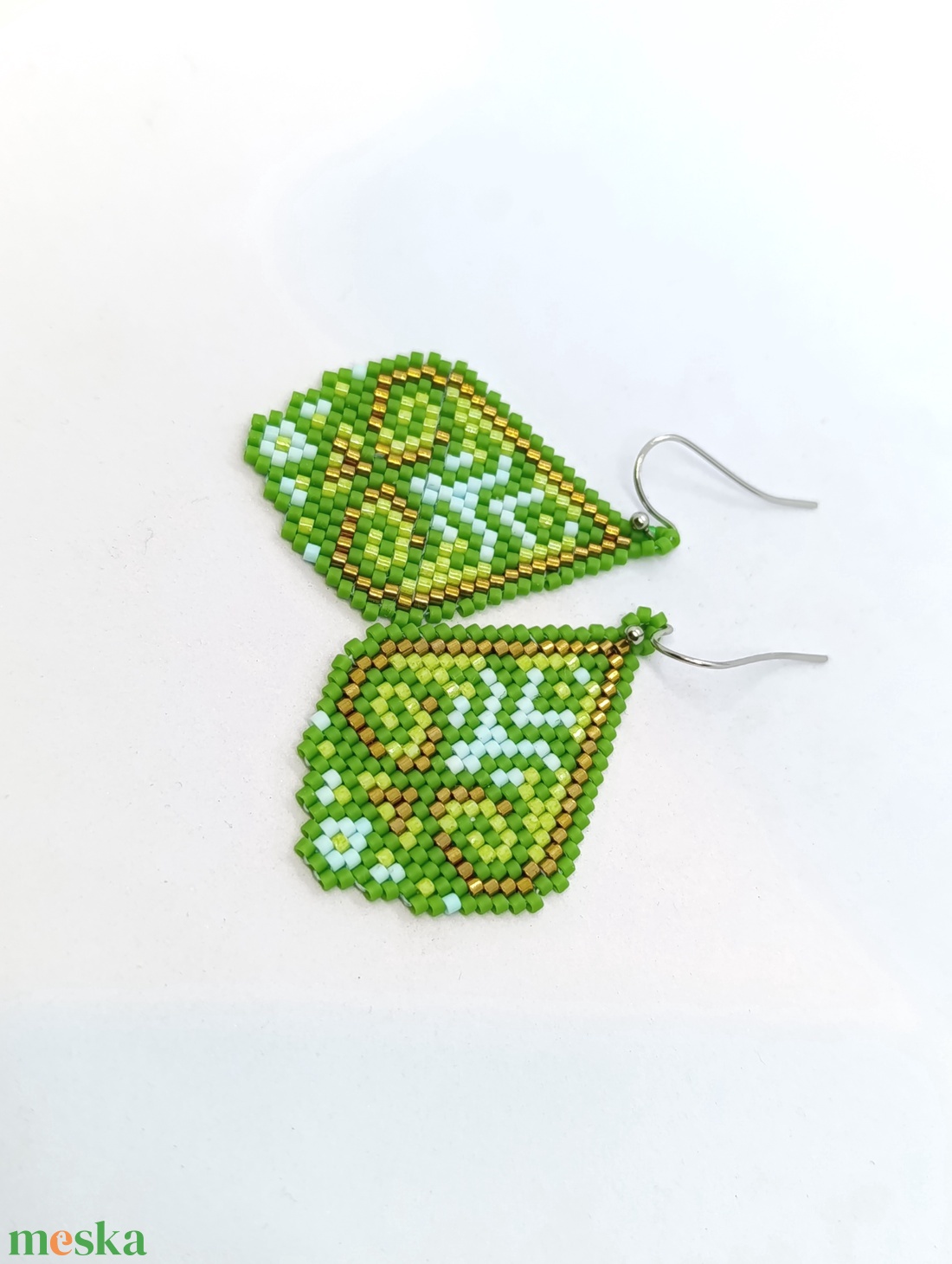 Green lover - zöld peyote fülbevaló  - ékszer - fülbevaló - lógó fülbevaló - Meska.hu