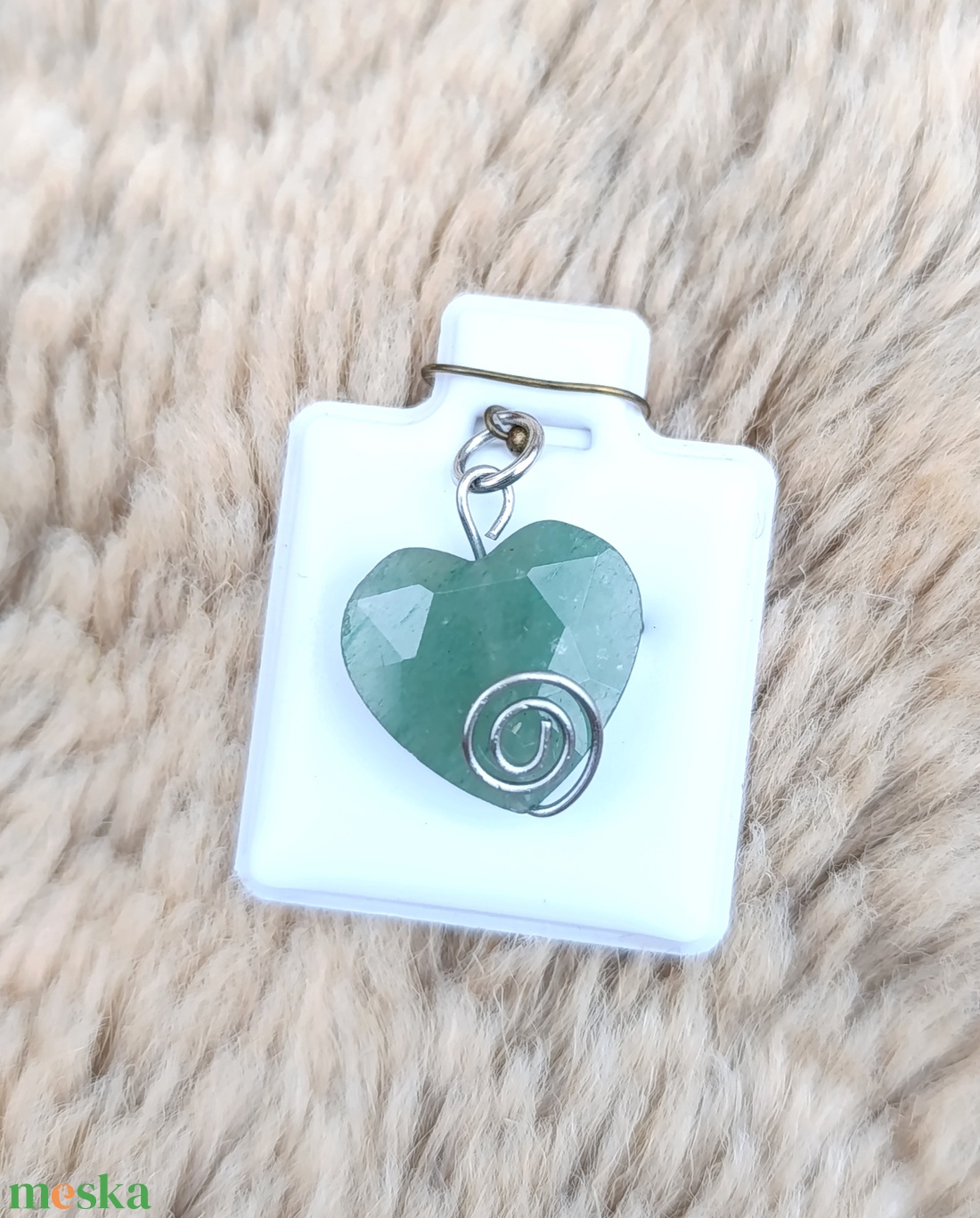 Zöld aventurin szív medál drót-csigával - ékszer - nyaklánc - medálos nyaklánc - Meska.hu