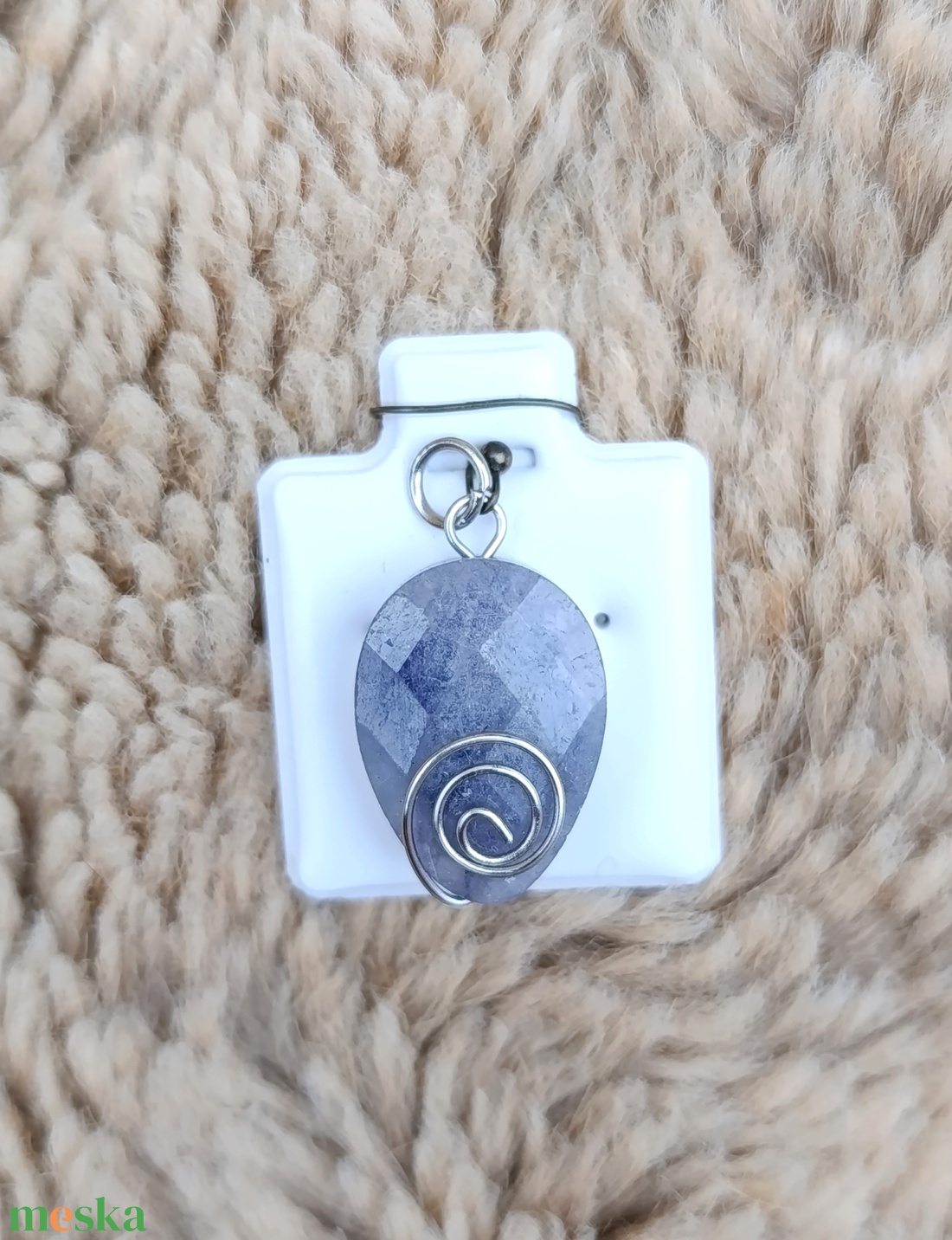 Kék aventurin medál drót-csiga diszítéssel - ékszer - nyaklánc - medálos nyaklánc - Meska.hu