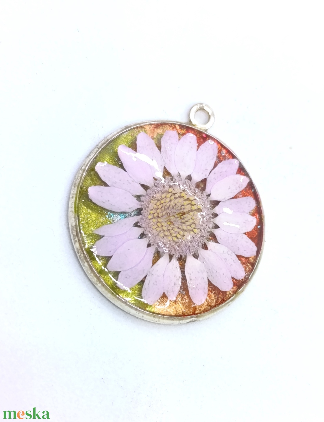 Pink virágos gyanta medál - ékszer - nyaklánc - medál - Meska.hu