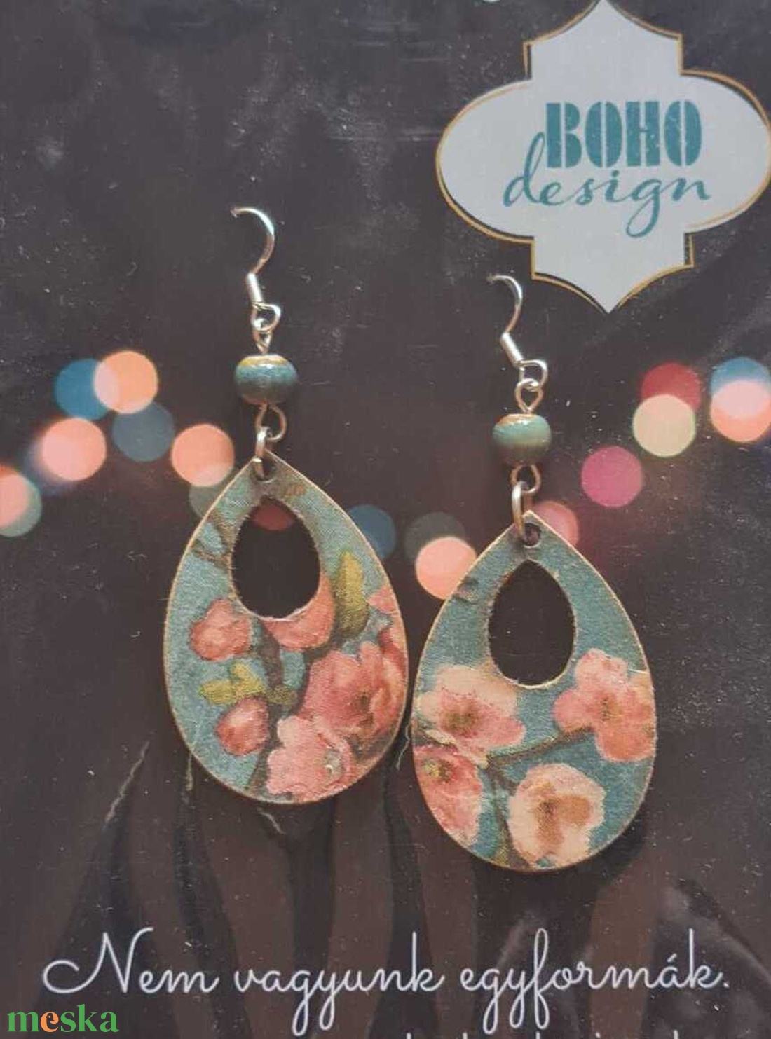 BOHOdesign aszimmetrikus fülbevaló - cseresznyevirág, türkiz - ékszer - fülbevaló - lógós kerek fülbevaló - Meska.hu