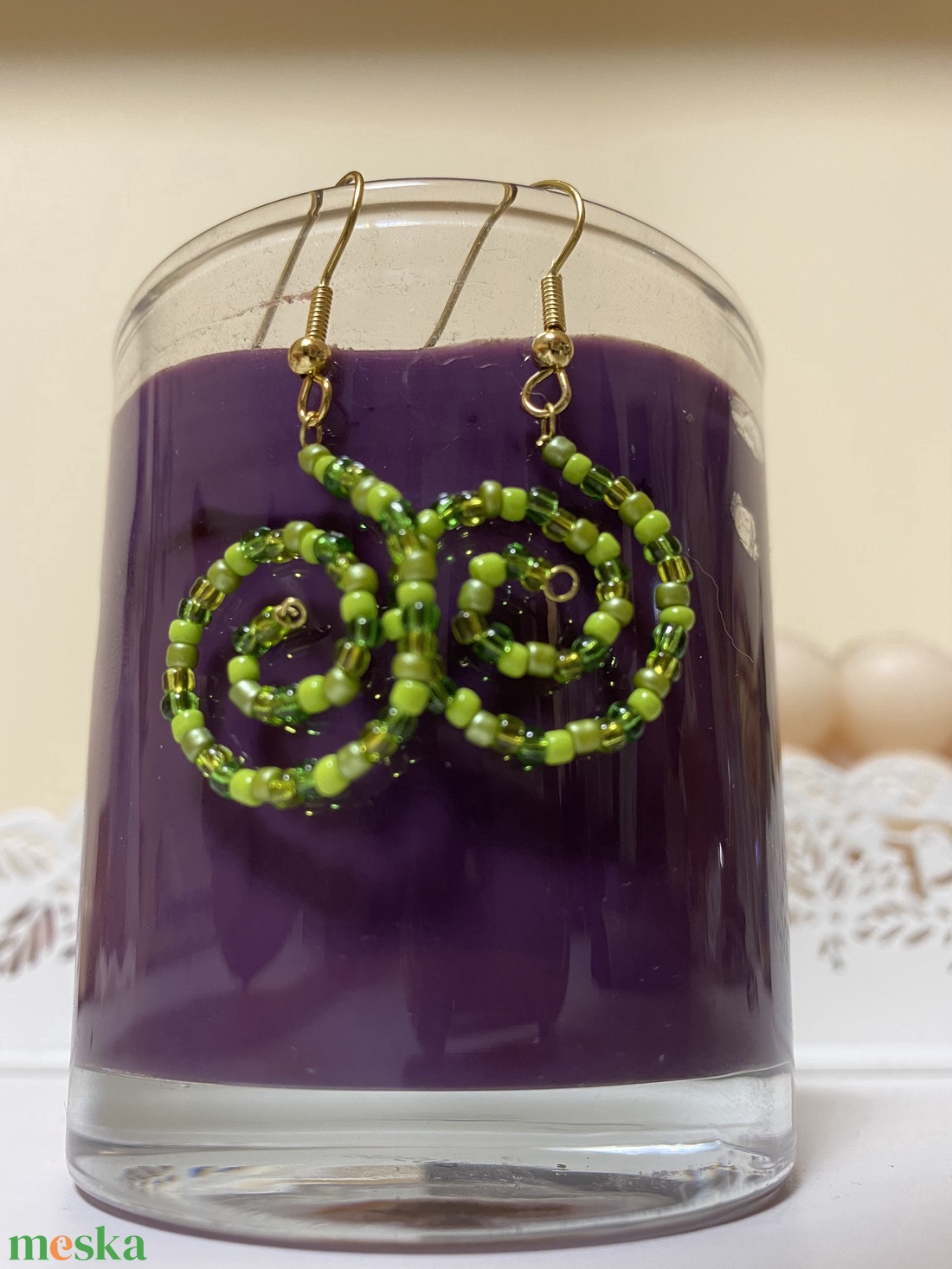 Zöld csigavonalas fülbevaló - ékszer - fülbevaló - lógó fülbevaló - Meska.hu