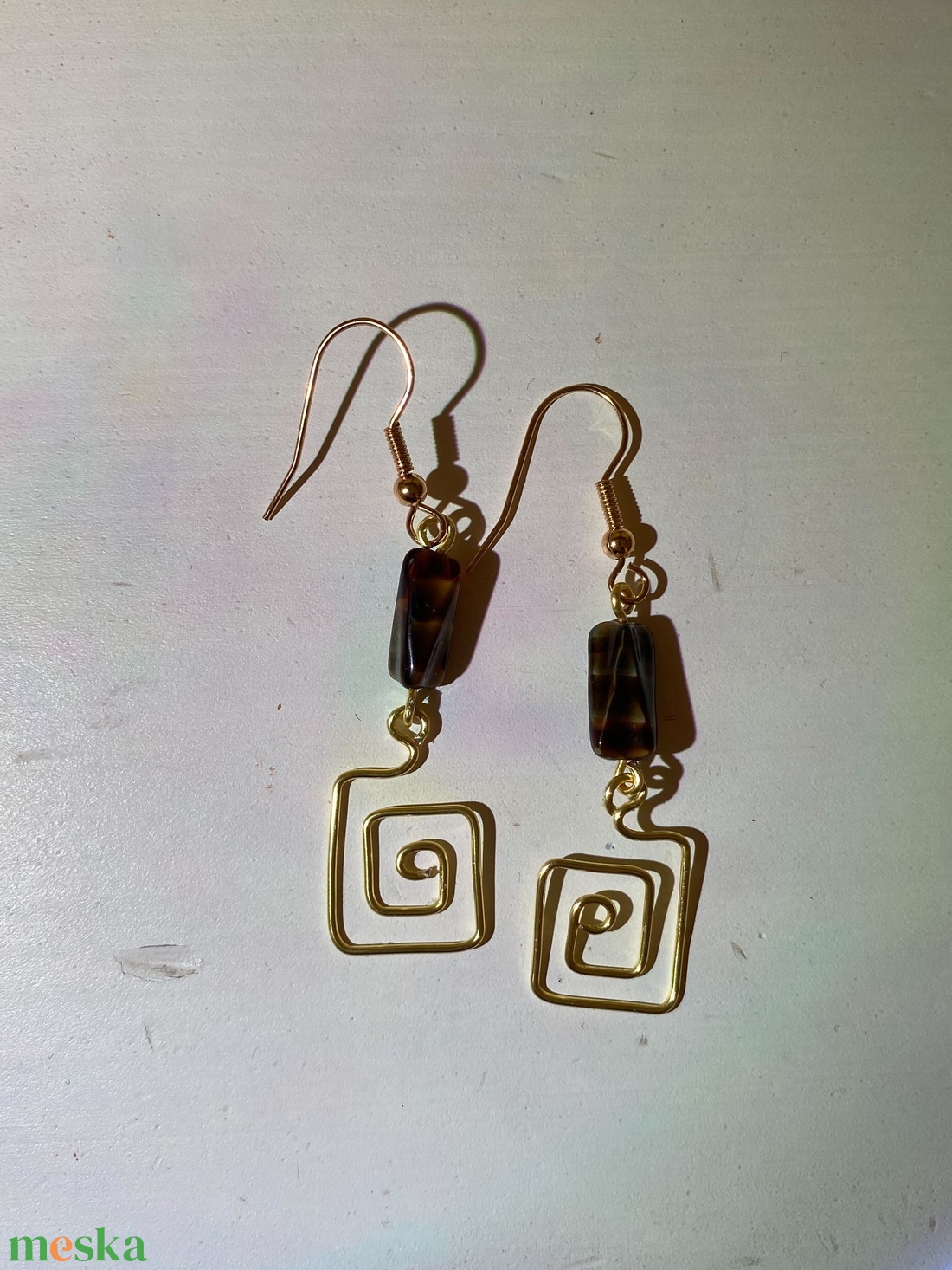 Barna köves fülbevaló - ékszer - fülbevaló - lógó fülbevaló - Meska.hu