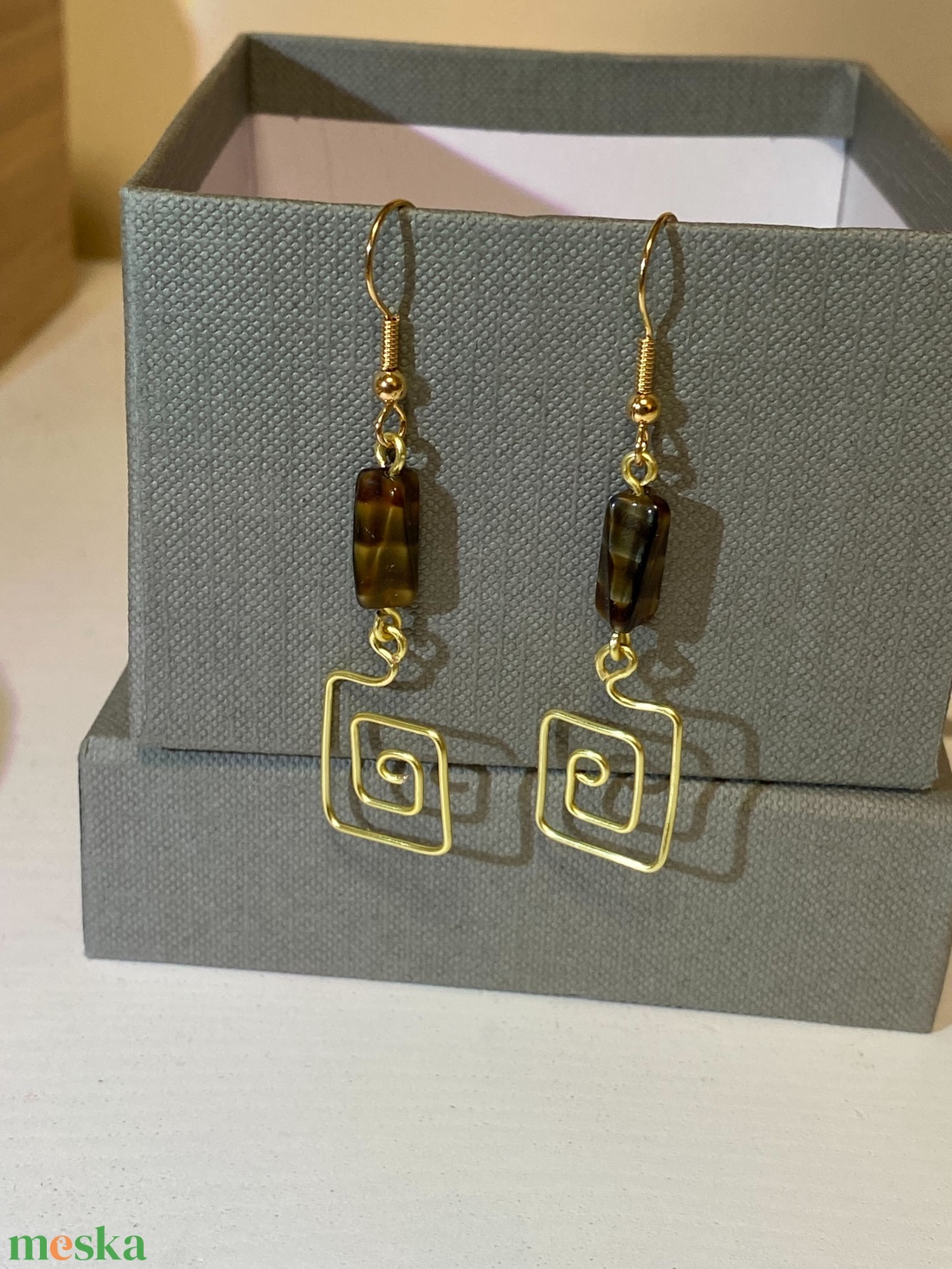 Barna köves fülbevaló - ékszer - fülbevaló - lógó fülbevaló - Meska.hu