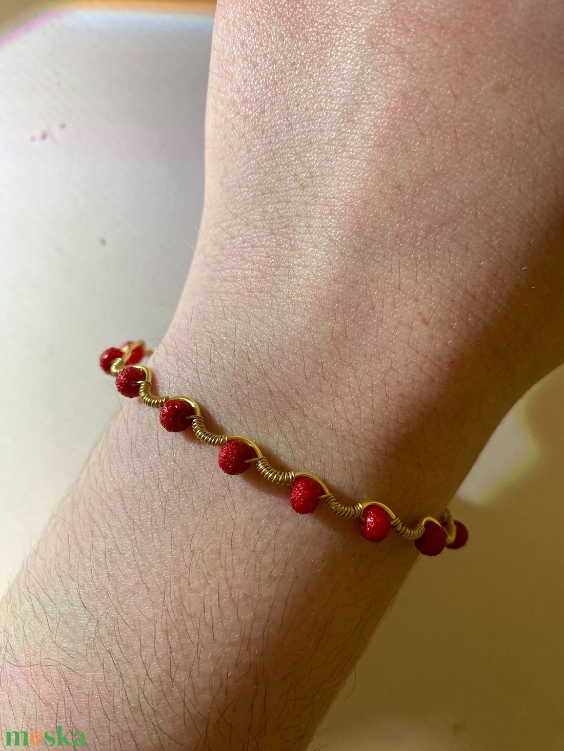 Piros gyöngyös karkötő - ékszer - karkötő - gyöngyös karkötő - Meska.hu