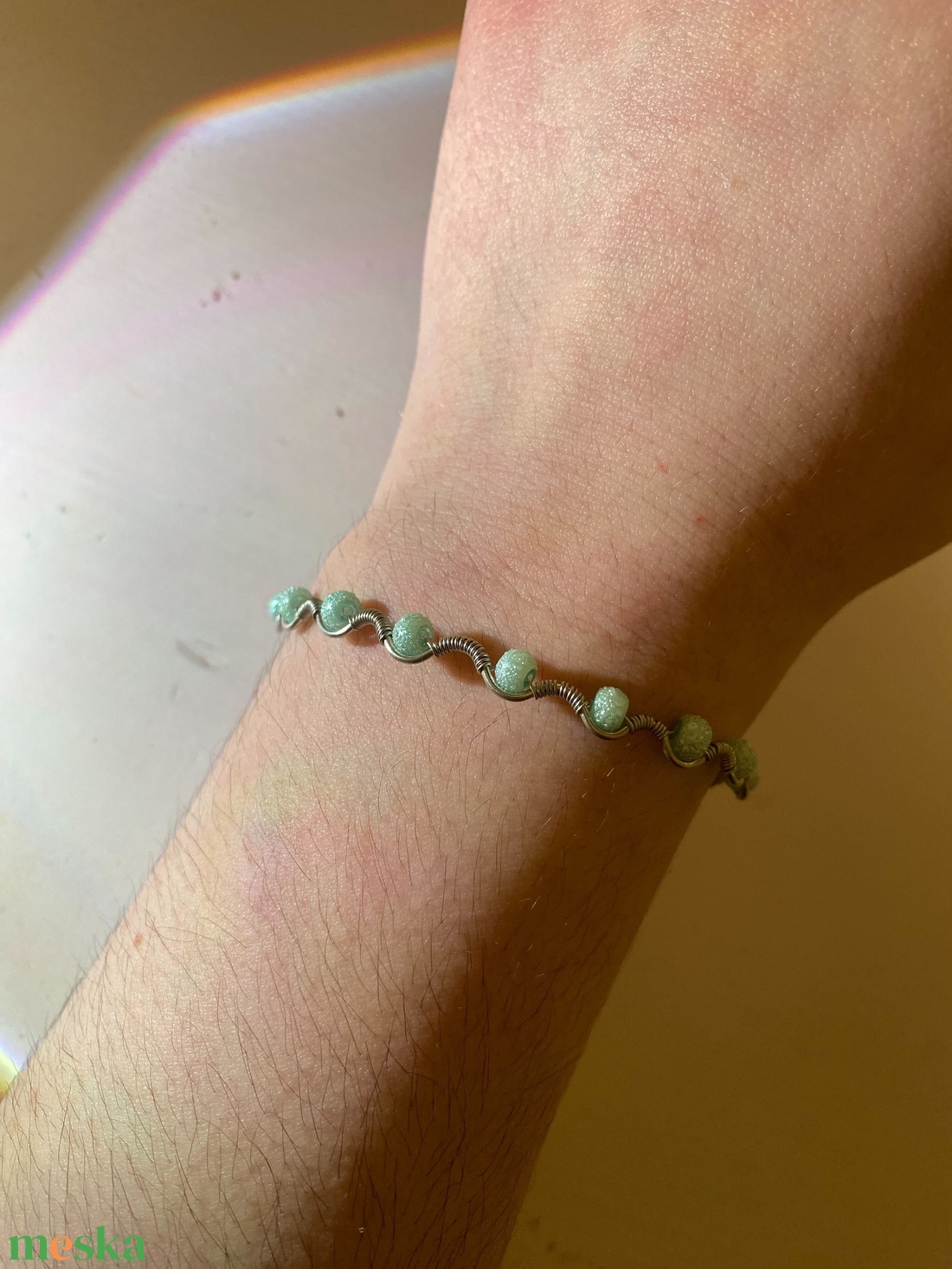 Világoskék gyöngyös karkötő - ékszer - karkötő - gyöngyös karkötő - Meska.hu