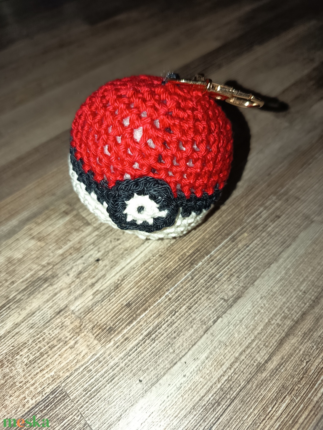 Pokélabda kulcstartó - táska & tok - kulcstartó & táskadísz - kulcstartó - Meska.hu