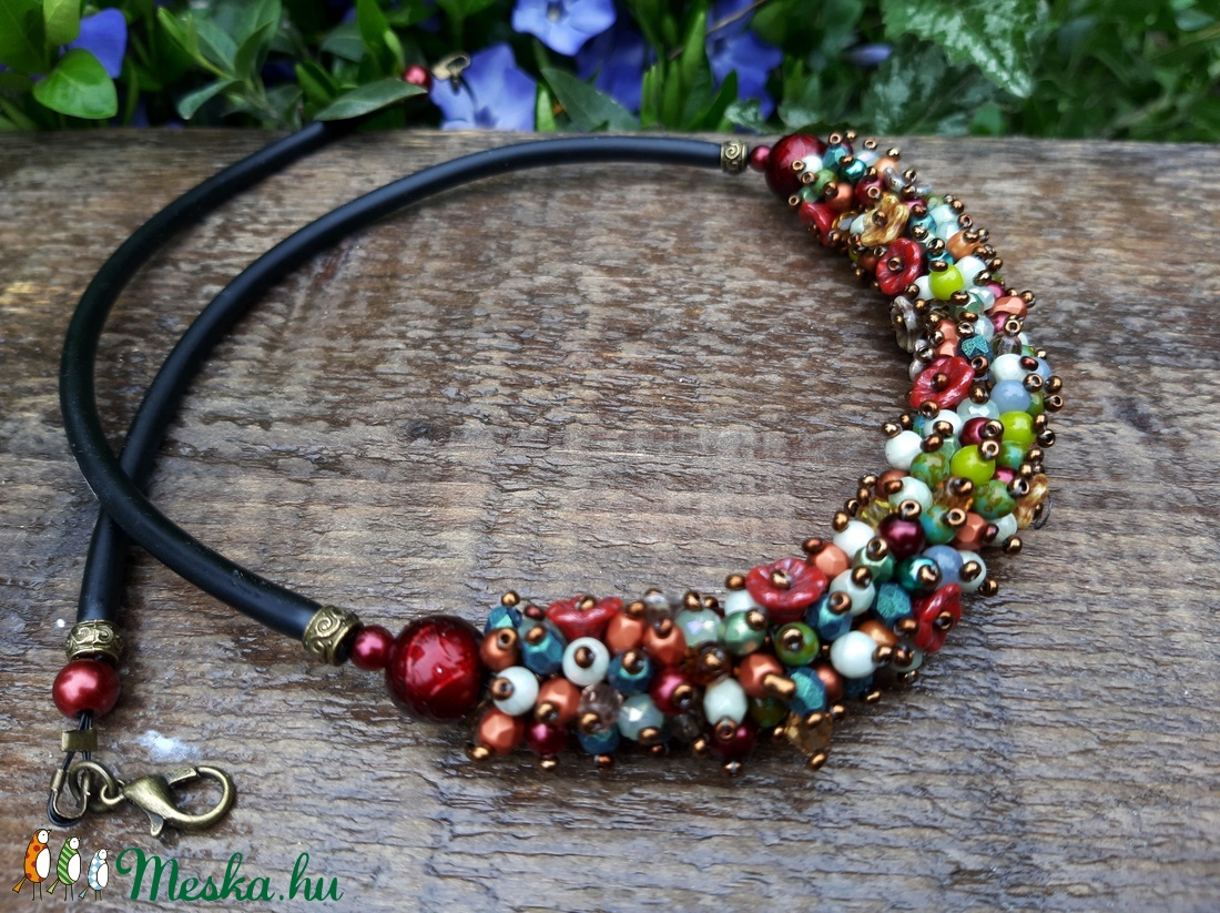 Szines, vidám, virágos - ékszer - nyaklánc - gyöngyös nyaklánc - Meska.hu