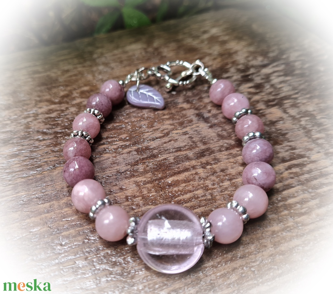 Halvány rózsaszín jade karkötő lámpagyönggyel - ékszer - karkötő - gyöngyös karkötő - Meska.hu